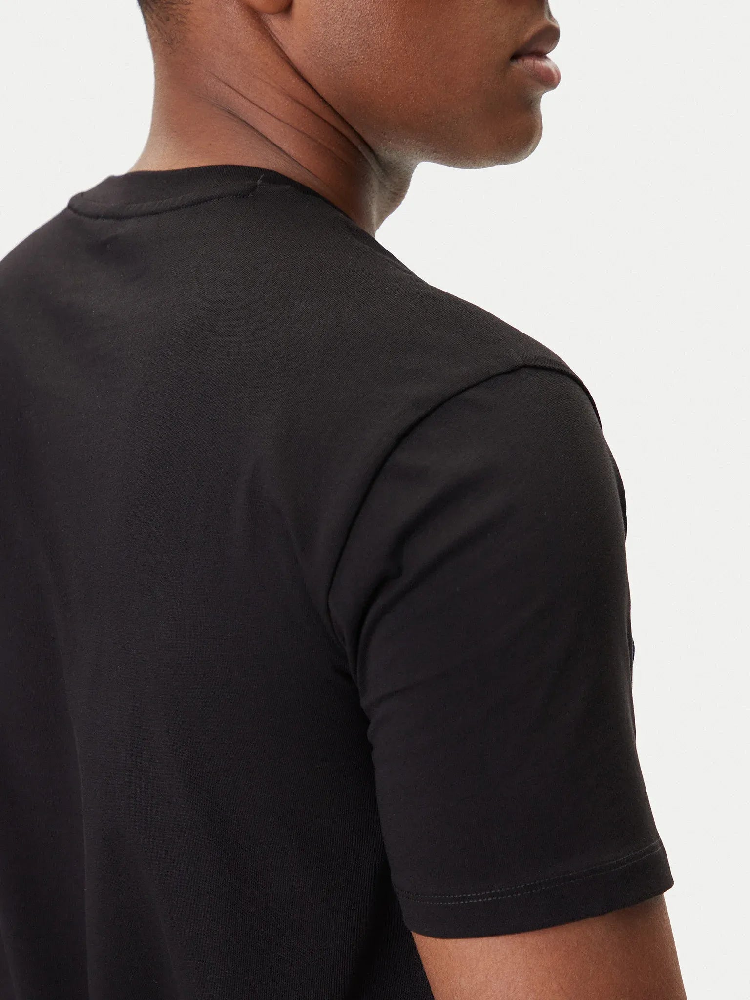 Armani Exchange T Shirt Xm001425 Af10361 Black Preto_shot5