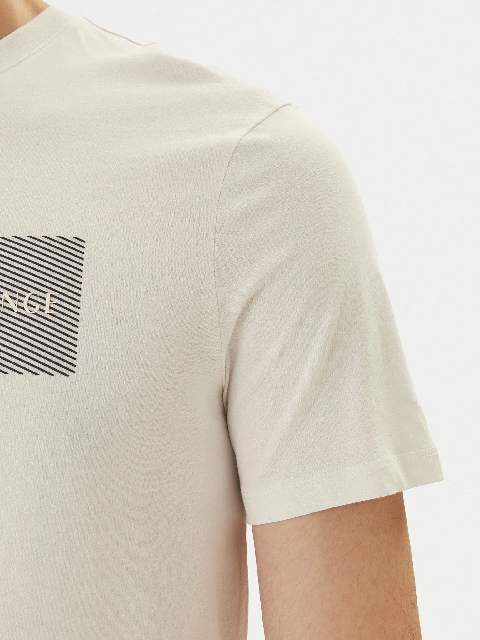Armani Exchange T Shirt Xm002472 Af10356 Cream Creme_shot5