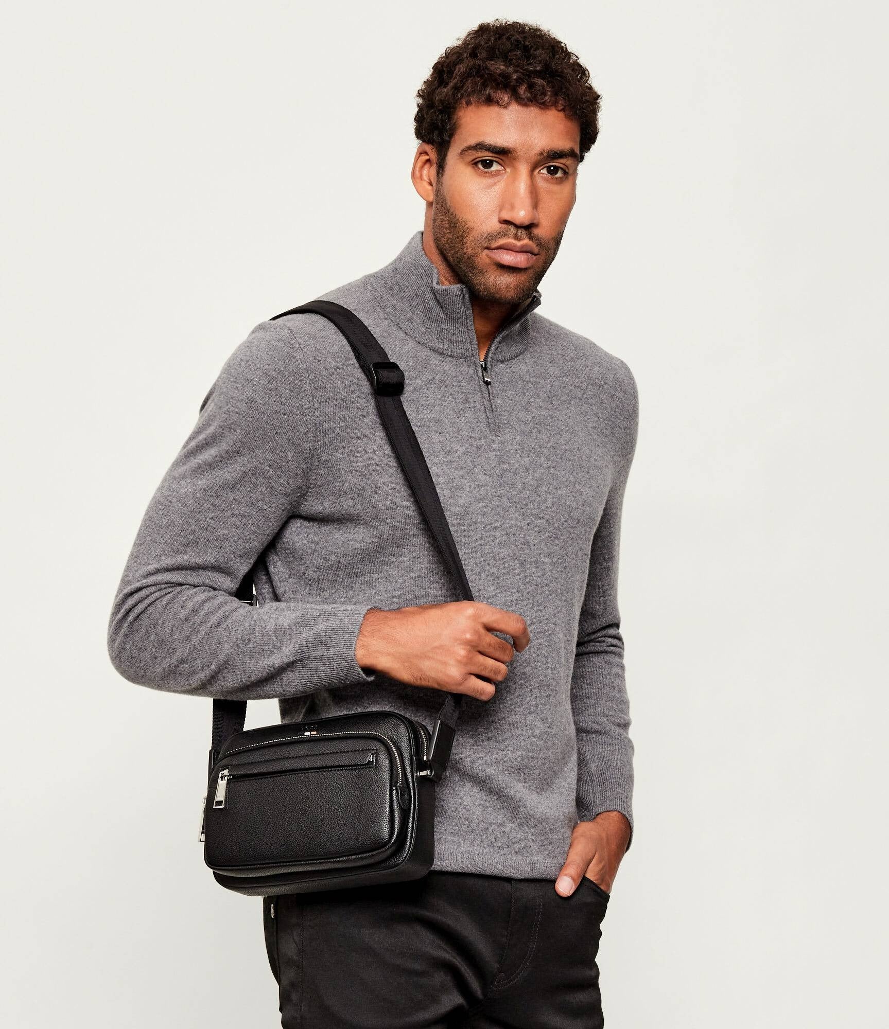 Boss Crossbody Ray Ew Pocket Black Preto_shot2