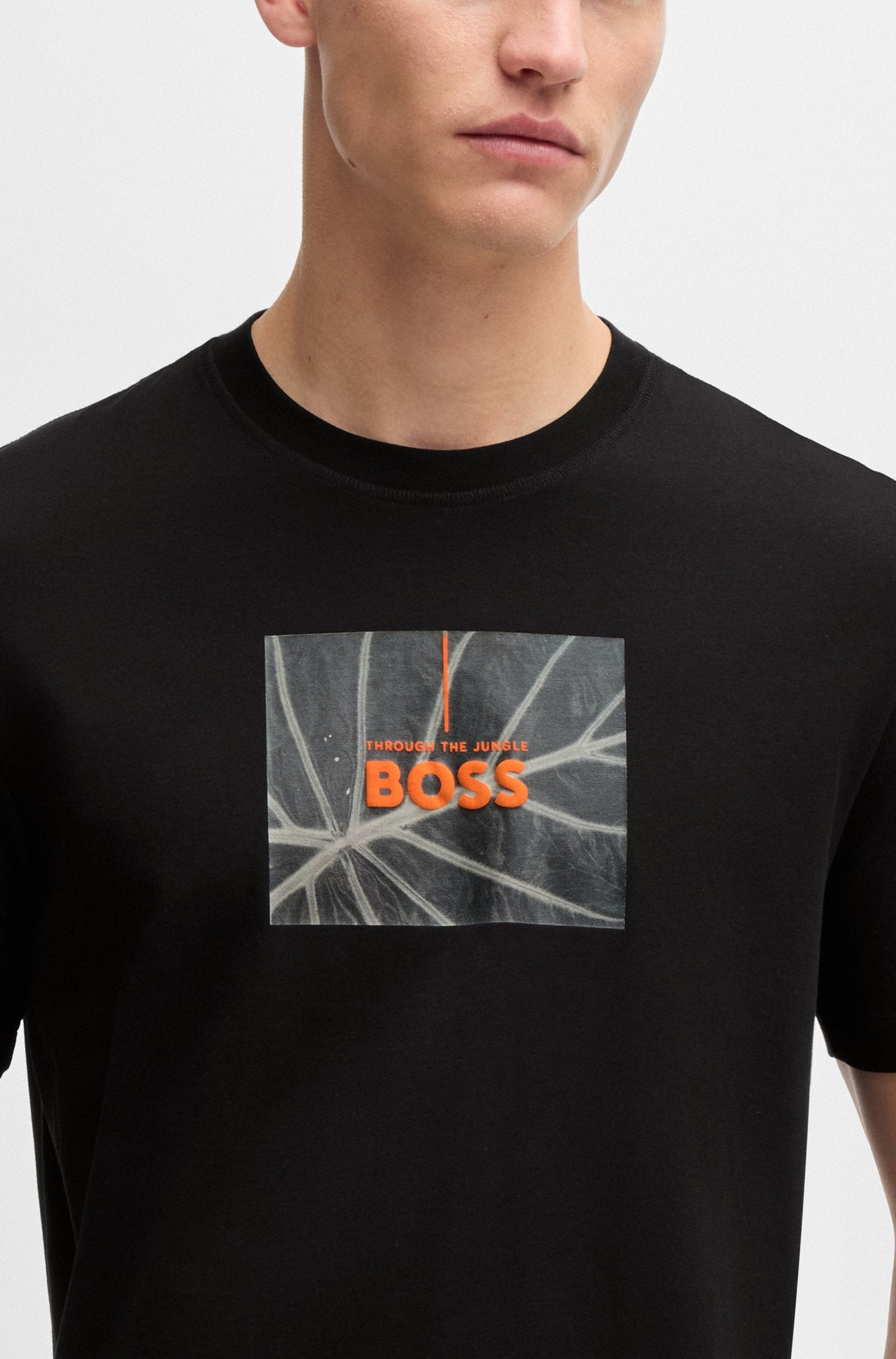 Boss T Shirt Te Injungle Black Preto_shot3