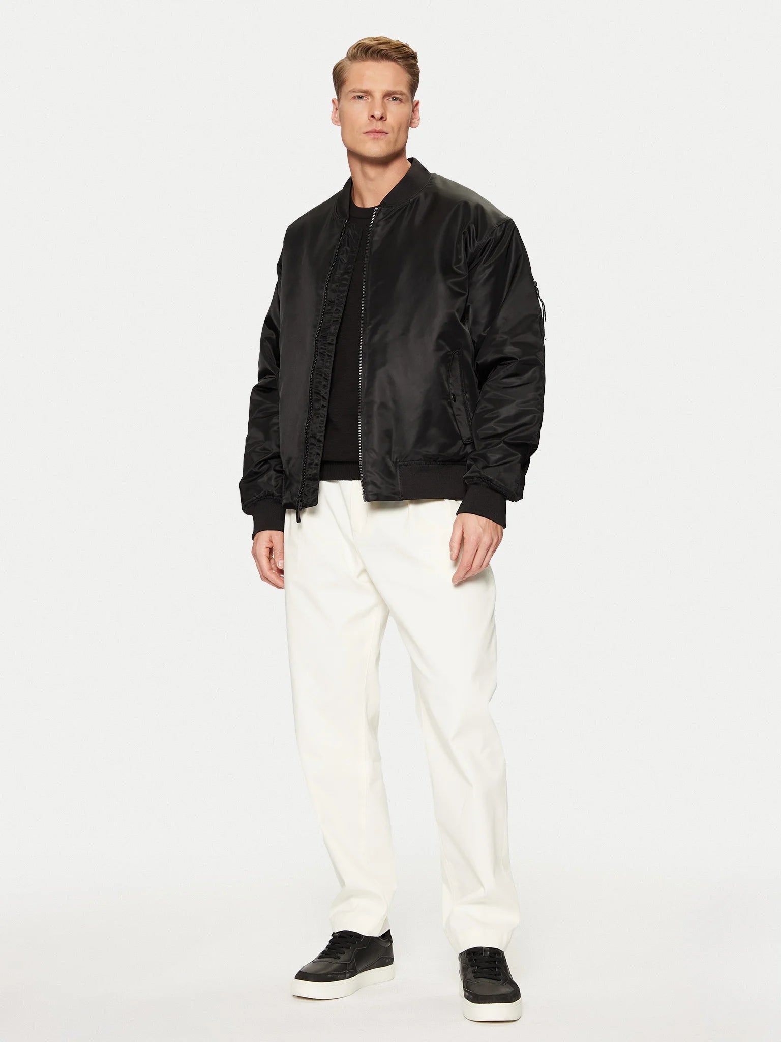 Calvin Klein Blusao Jackets 00040em524 Black Preto_shot1