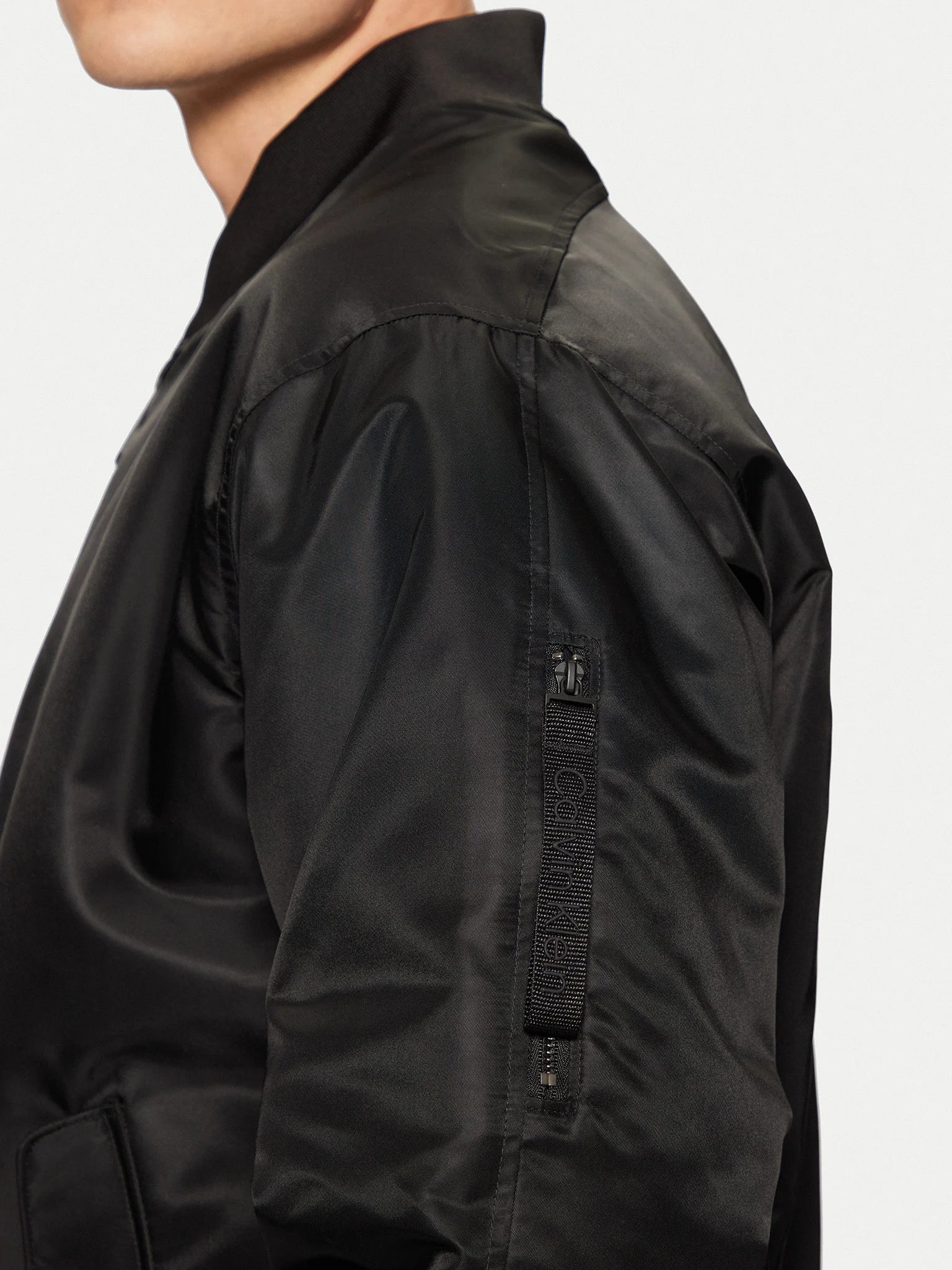 Calvin Klein Blusao Jackets 00040em524 Black Preto_shot3