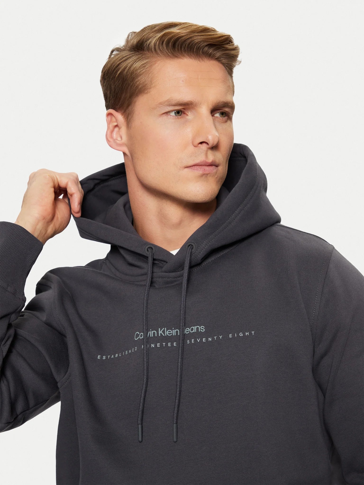 Calvin Klein Camisola Hoodie J30j327076 Black Preto_shot2