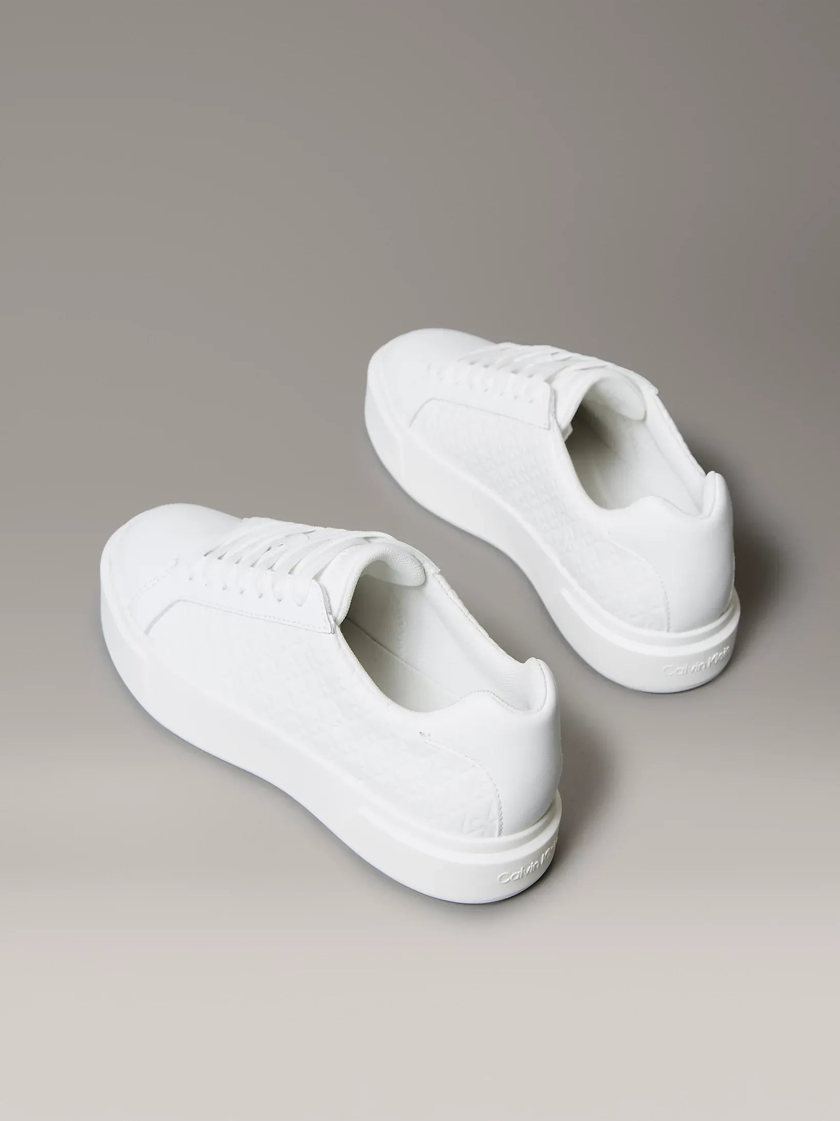 Calvin Klein Sapatilhas Sneakers Shoes Yw0yw02006 White.logo Branco_shot3