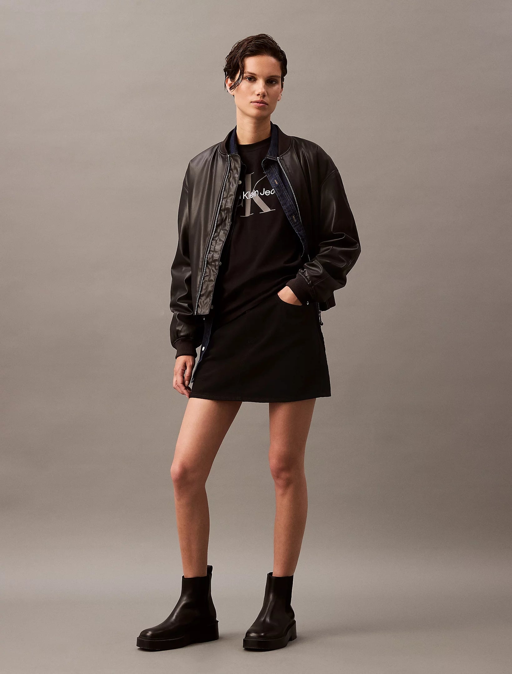 Calvin Klein T Shirt 00040wl260 Black Preto_shot2