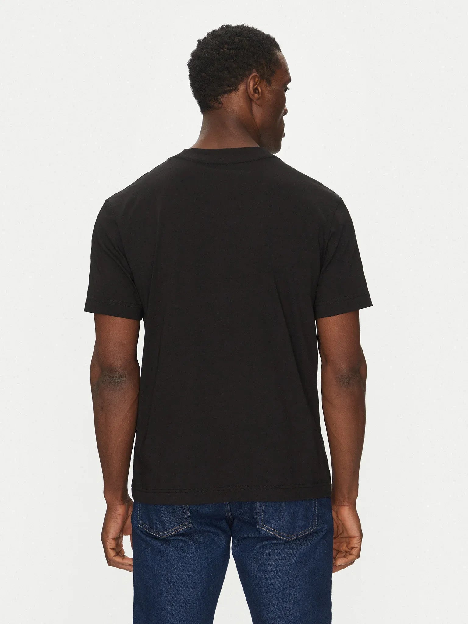 Calvin Klein T Shirt J30j327483 Black Preto_shot3