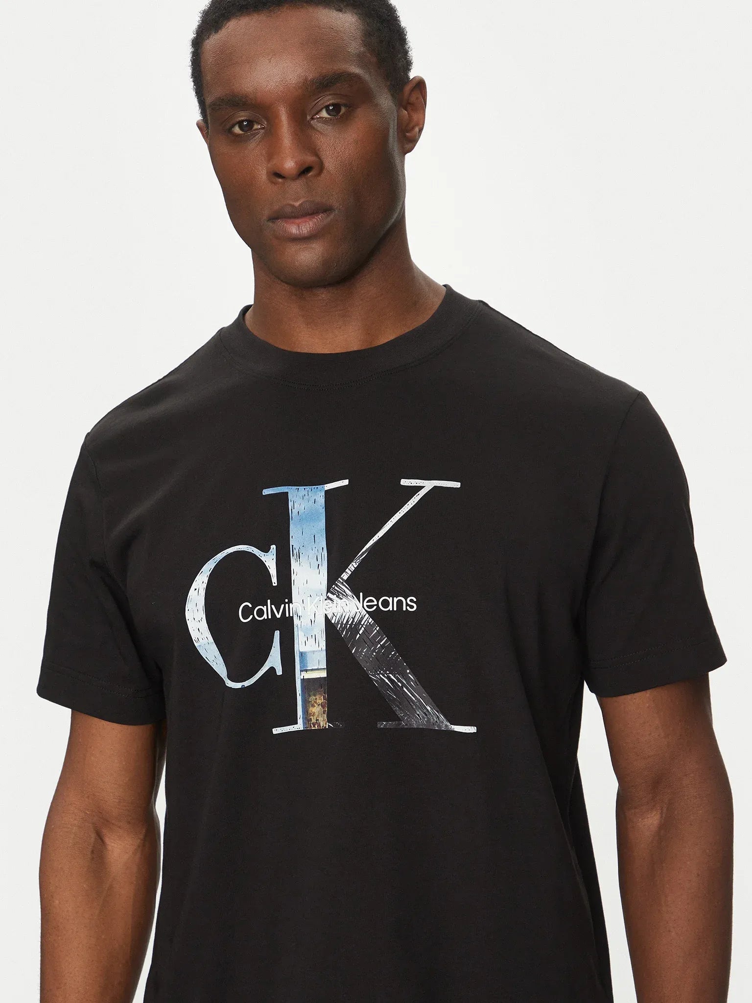 Calvin Klein T Shirt J30j327483 Black Preto_shot4