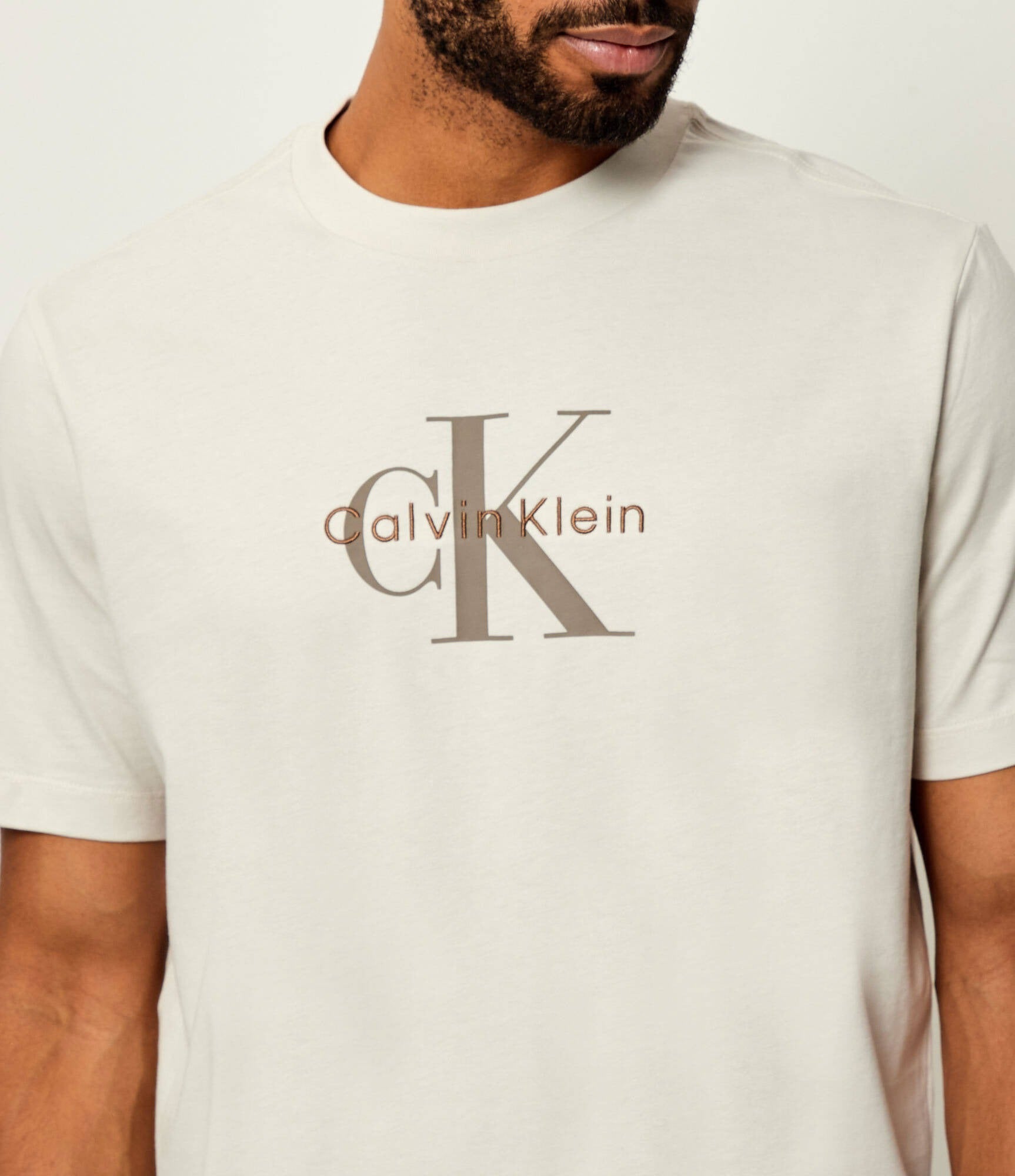Calvin Klein T Shirt Lv04rb862g Beige Beige_shot4