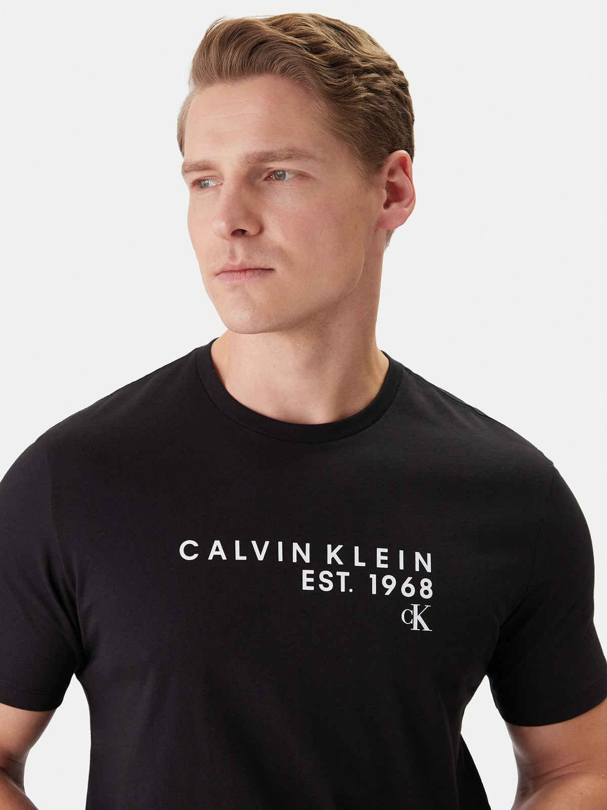 Calvin Klein T Shirt Lv04rf800g Black Preto_shot4