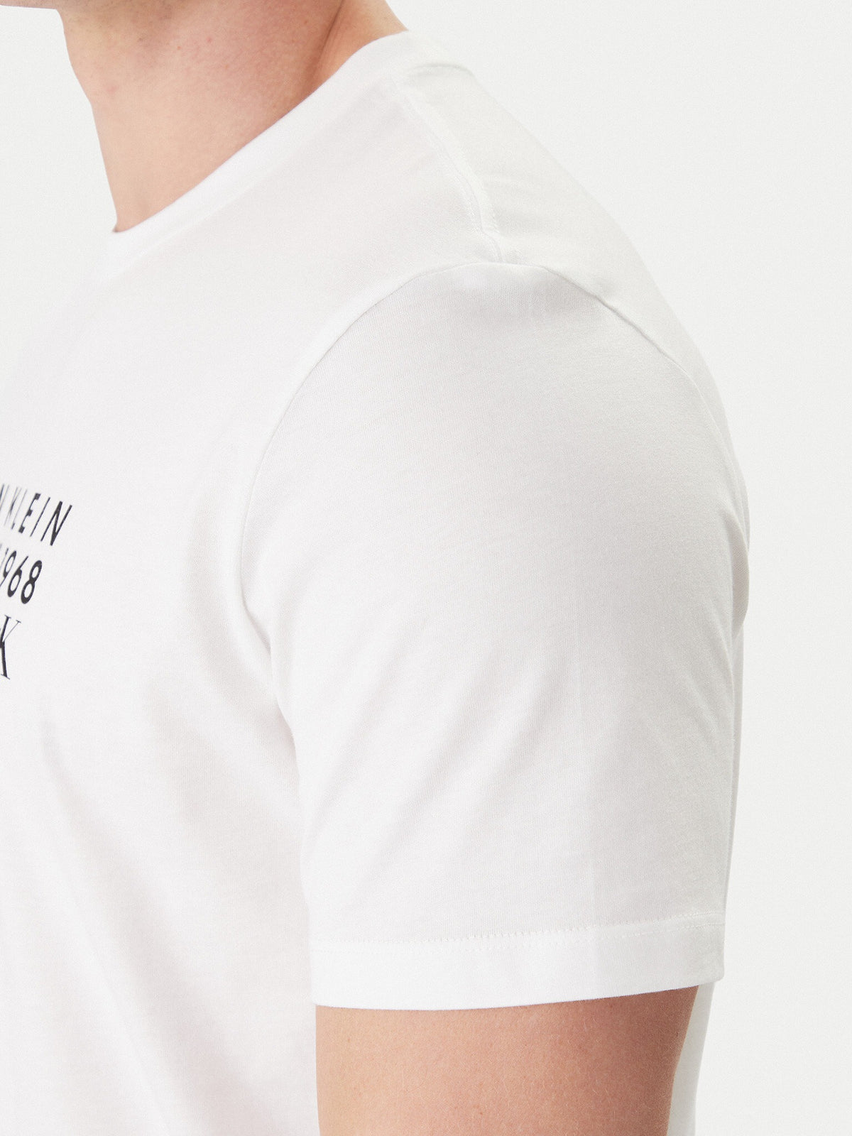 Calvin Klein T Shirt Lv04rf800g White Branco_shot5