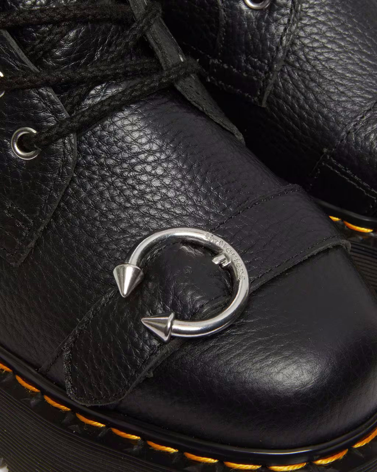 Botas Dr Martens Jadon Hdw Preto E Metal