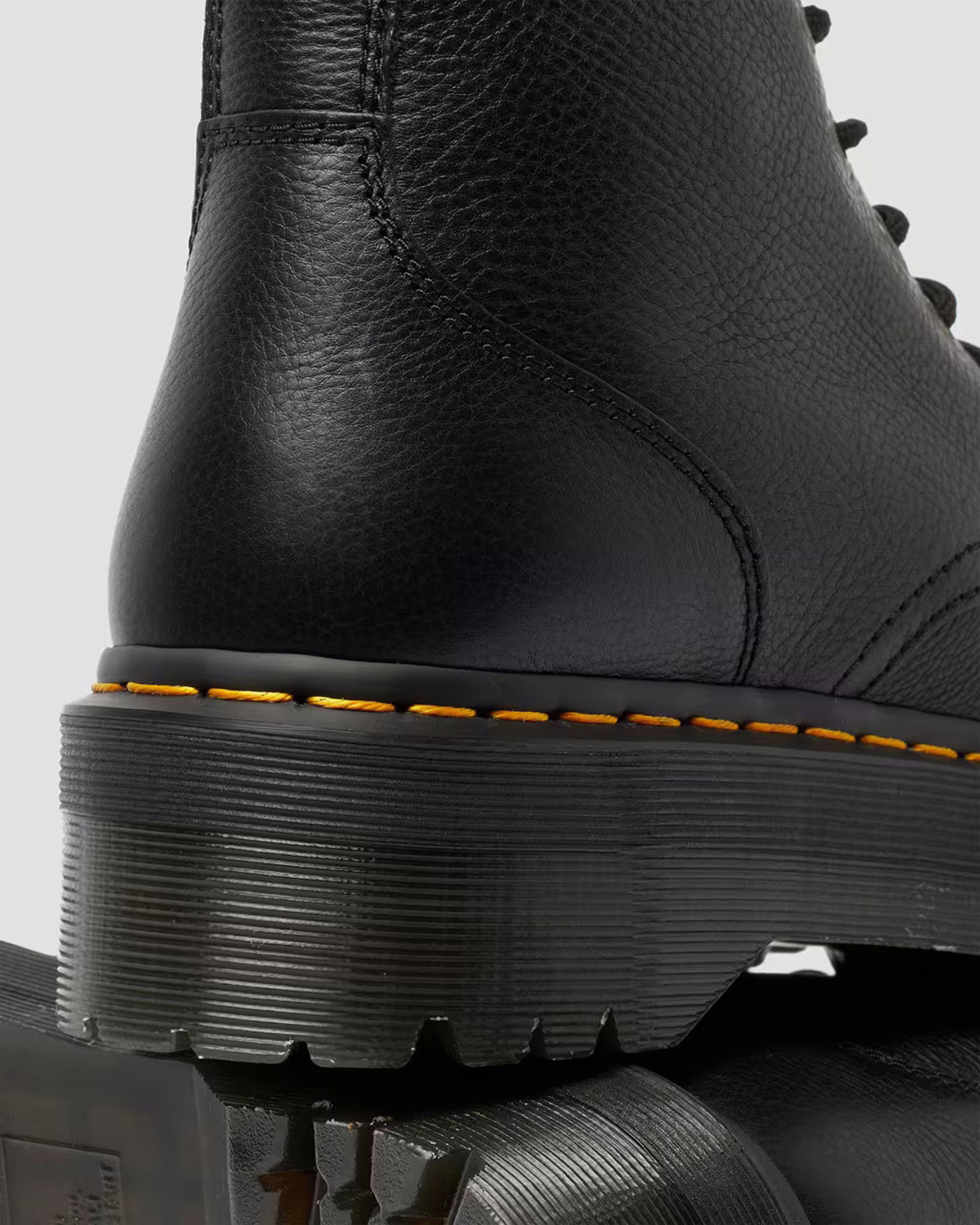 Botas Dr Martens Jadon III Preto