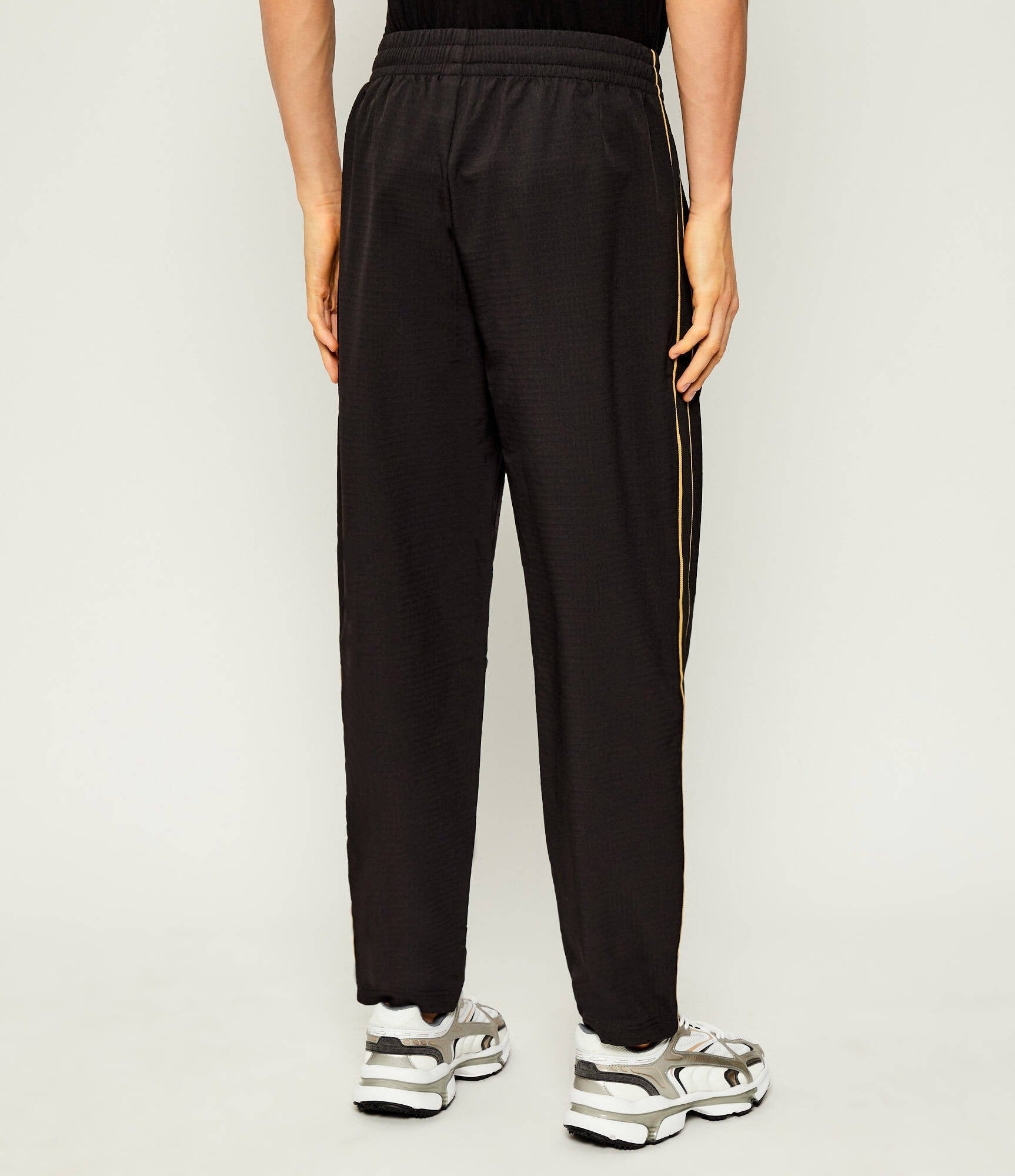 Emporio Armani Ea7 Tracksuit 7m000785 Af16945 Blk Gold Preto Ouro_shot5