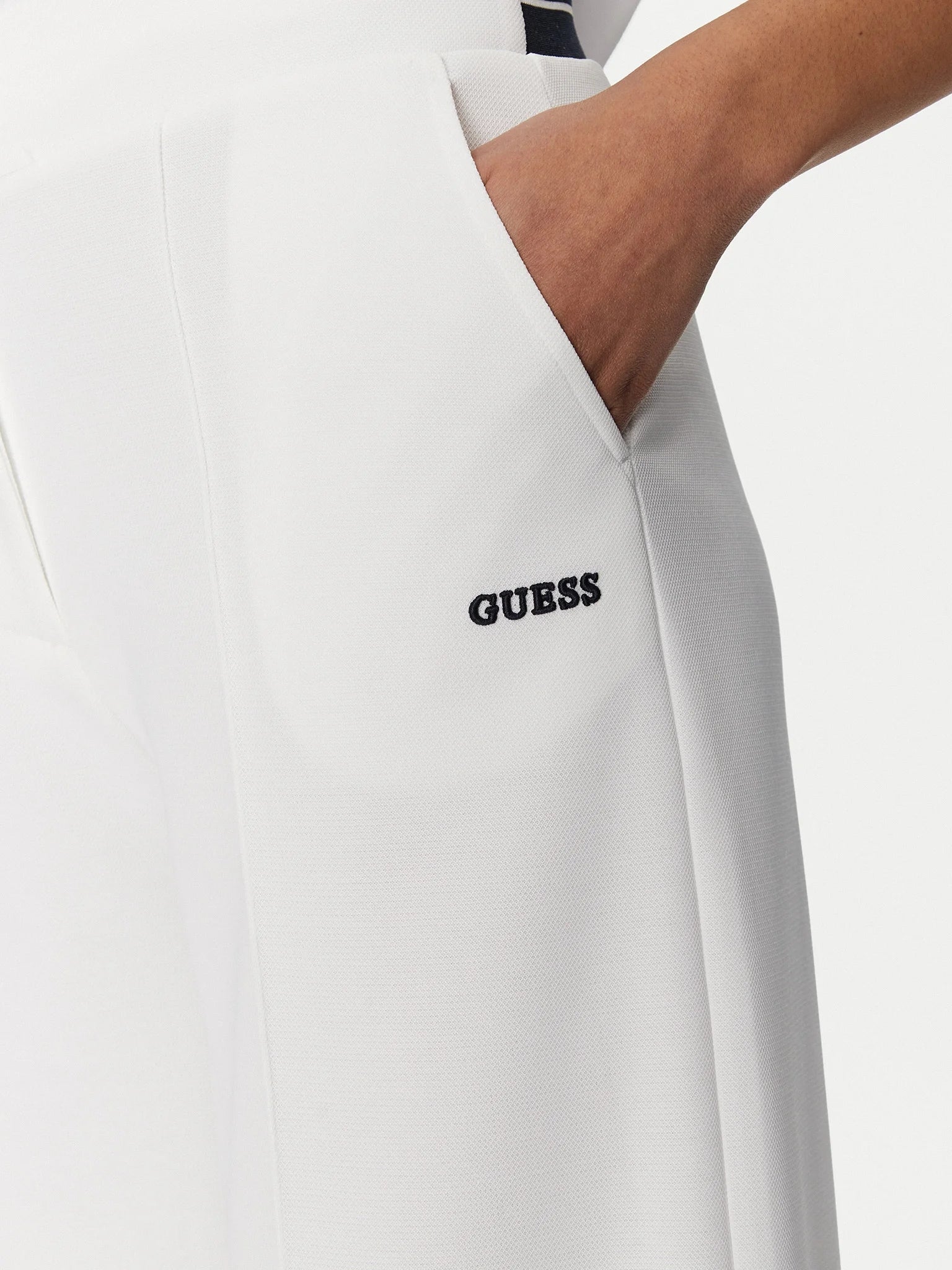 Guess Calcas Training Pants V5gb02 Kcyf2 White Branco_shot3