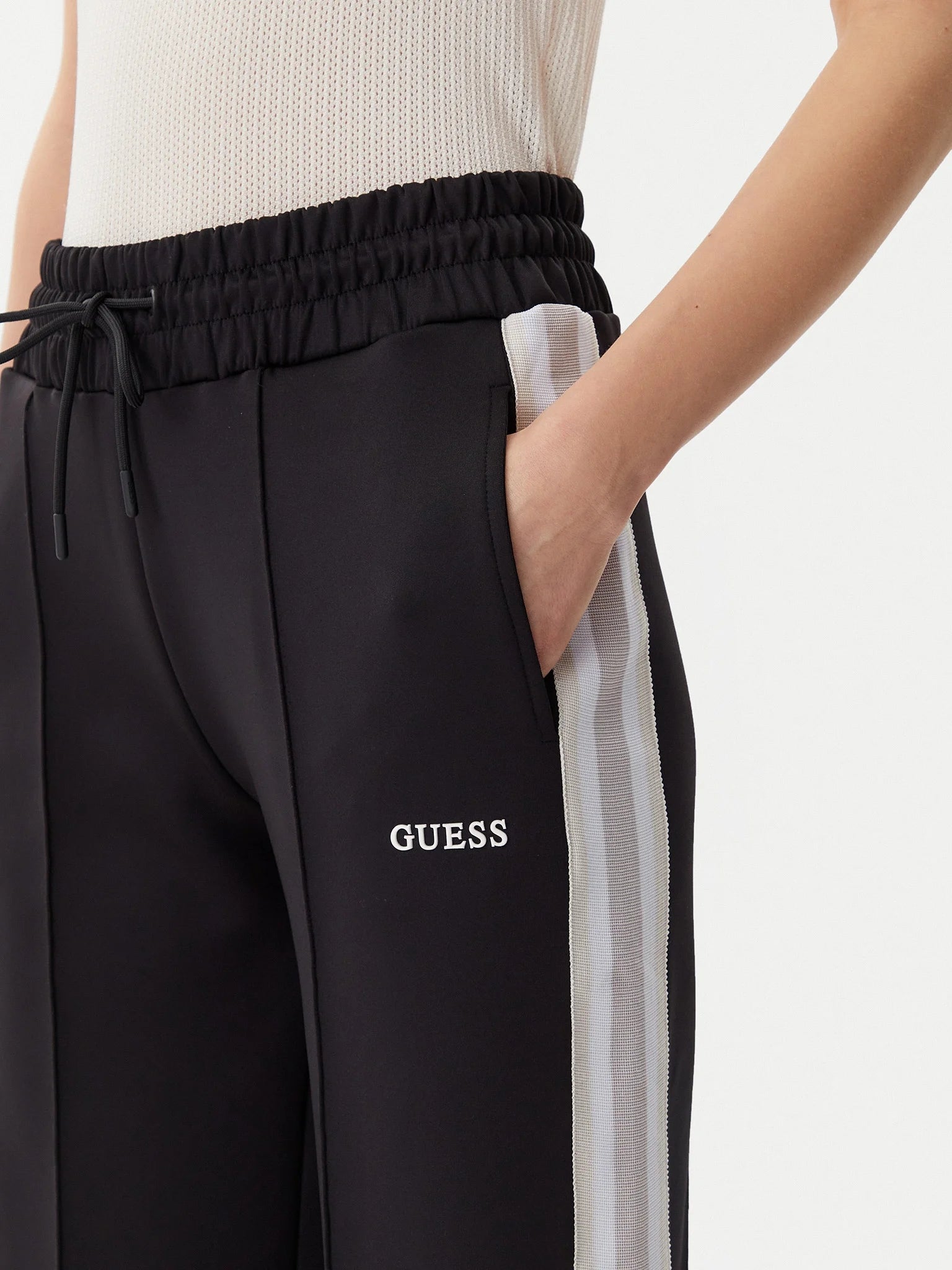 Guess Calcas Training Pants V5gb12 Kcru2 Black Preto_shot1