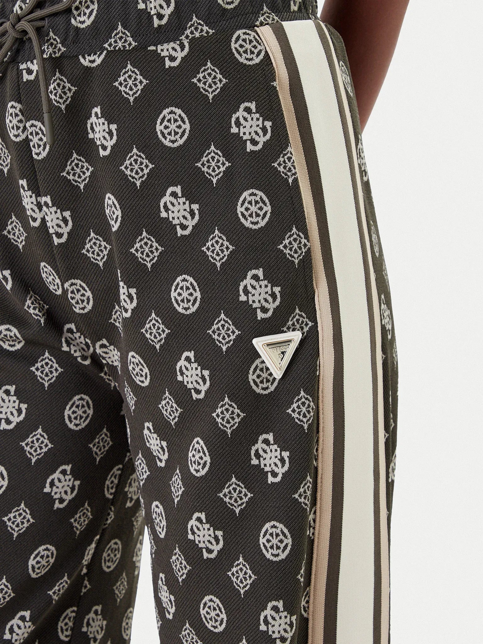 Guess Calcas Training Pants V5yb10 K0282 Black Preto_shot4