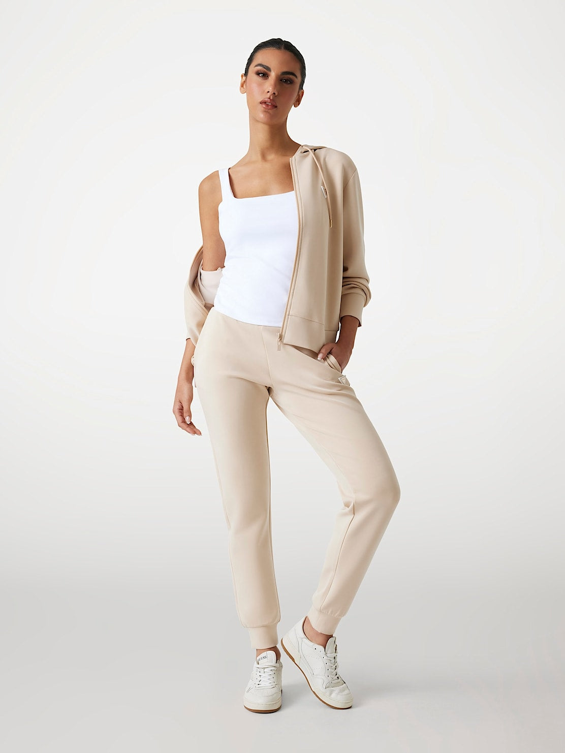 Guess Casaco Training Sweat Training V4yq06 Kcay2 Taupe Taupe_shot1