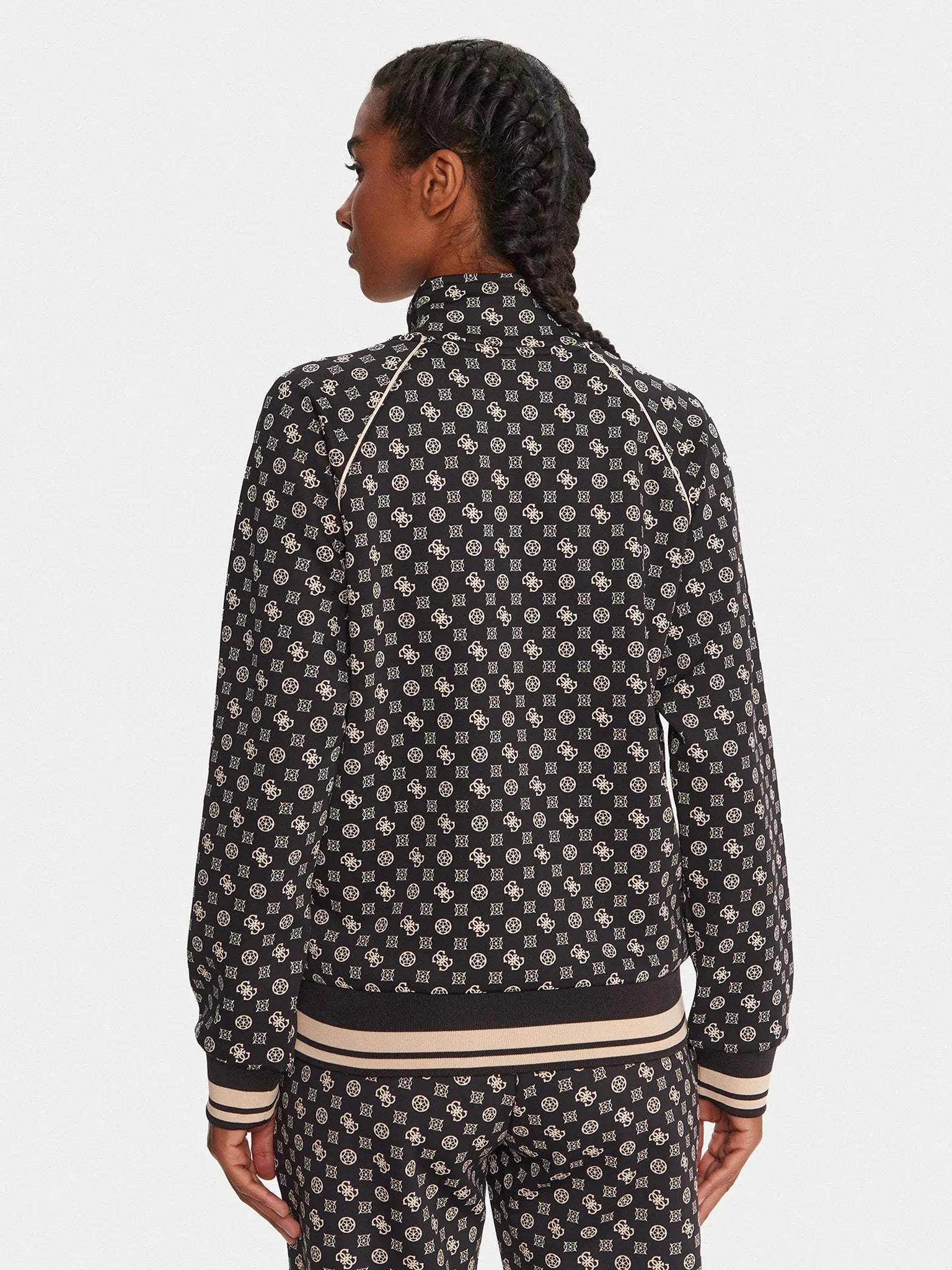 Guess Casaco Training Sweat Training V5yq03 Kb212 Black.logo Preto_shot3