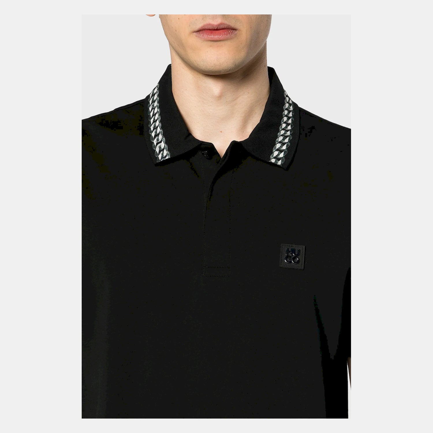 Hugo Polo Doucano Black Preto_shot1