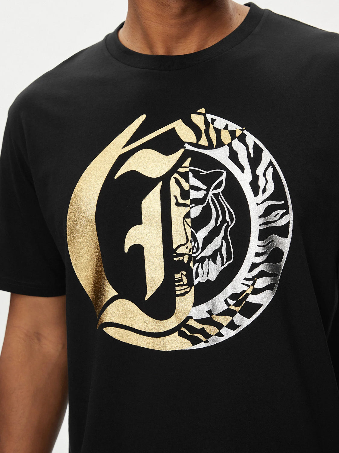 Just Cavalli T Shirt 76oahg05 Blk Gold Preto Ouro_shot3