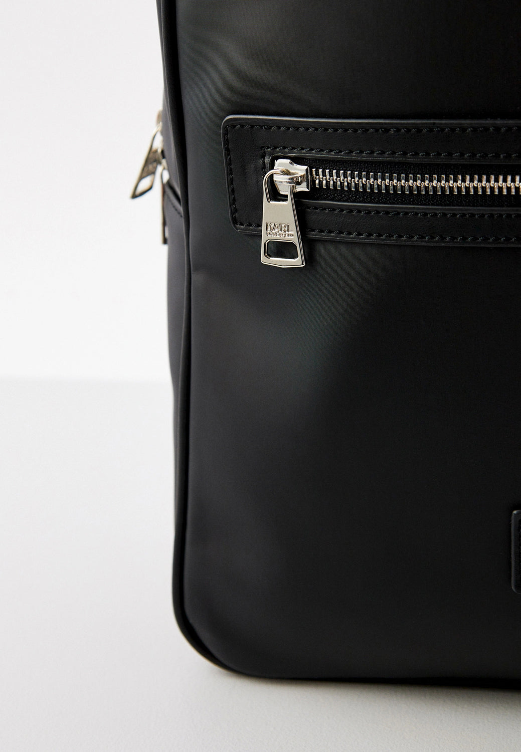 Mochila Karl Lagerfeld Preto