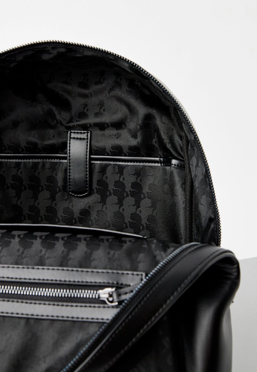 Mochila Karl Lagerfeld Preto Logo