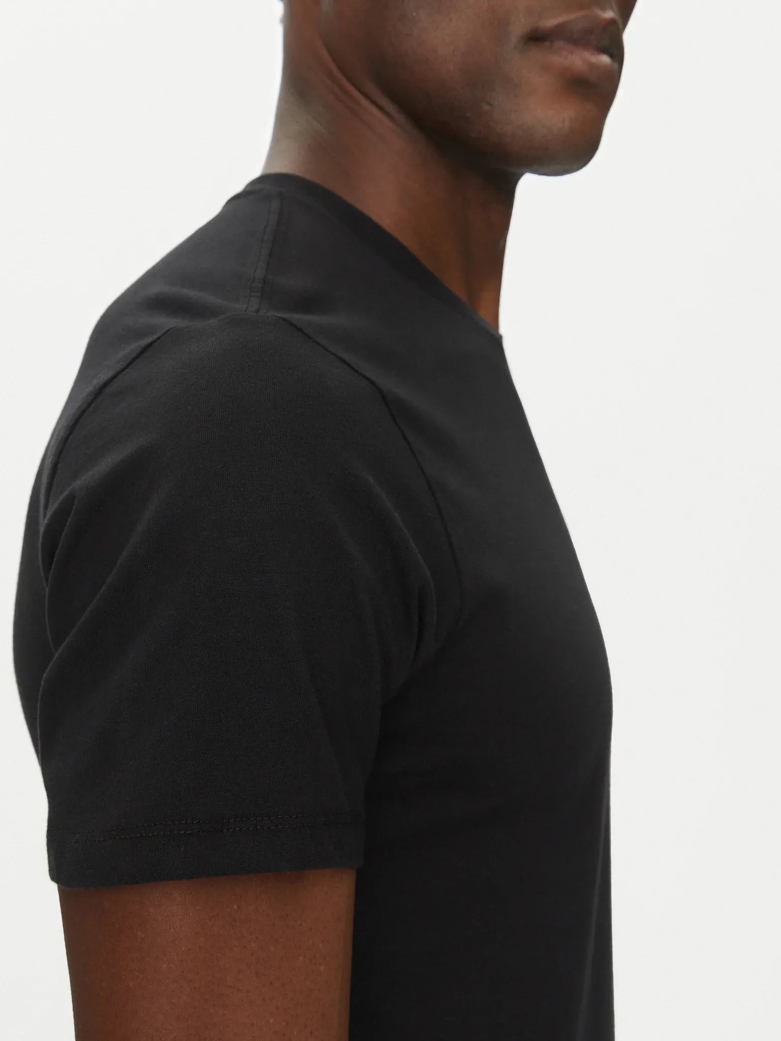 Levis T Shirt 56605 0009 Black Preto_shot6