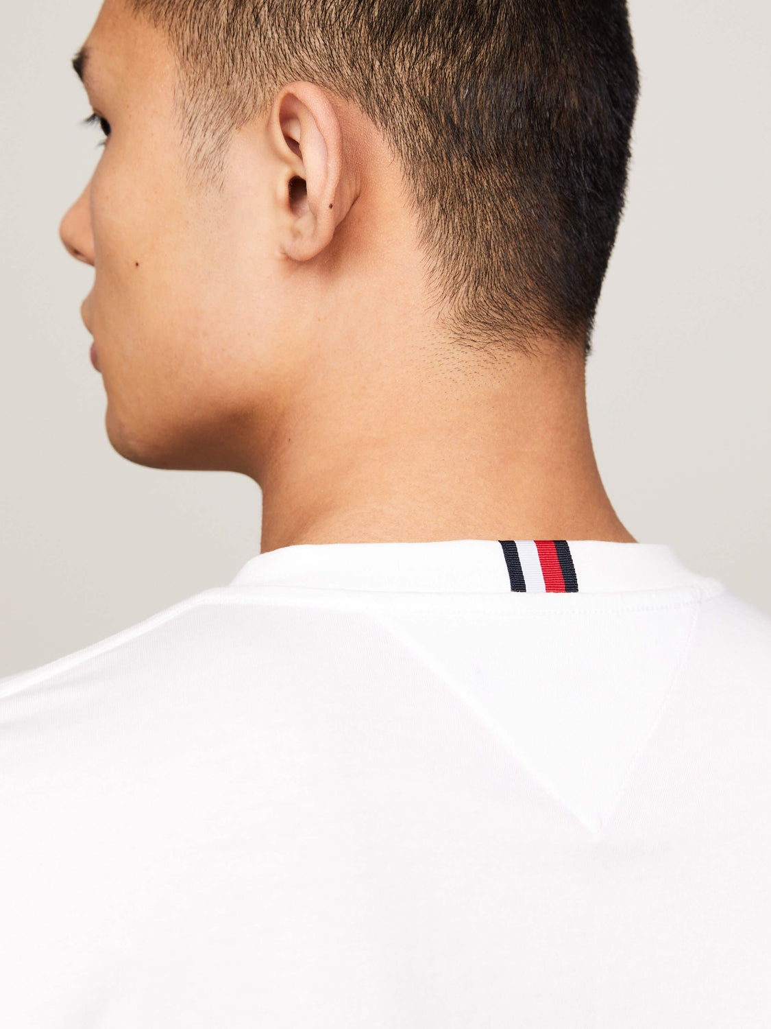 Tommy Hilfiger T Shirt Mw0mw34427 White Branco_shot4