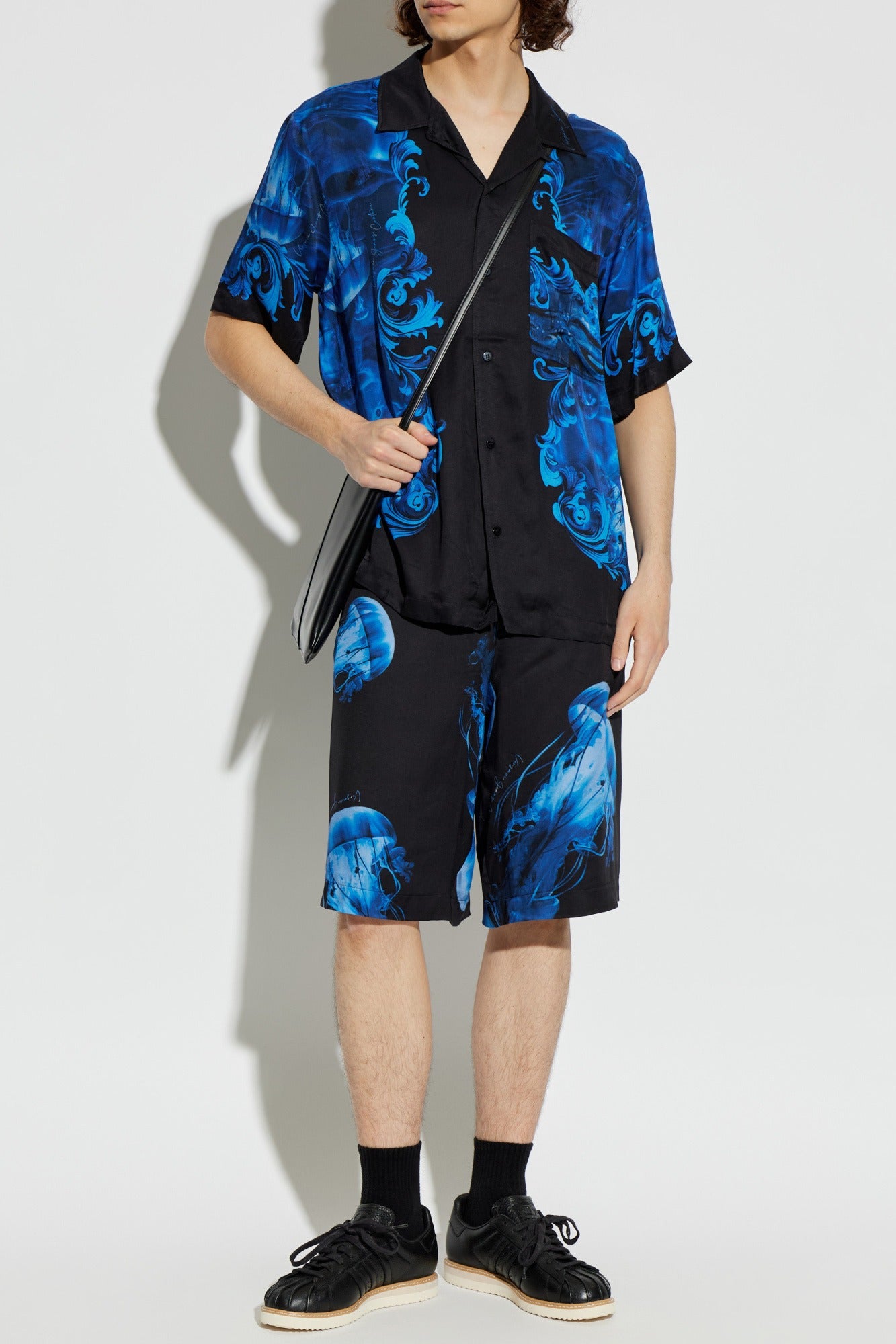 Versace Calcao De Banho Swim Shorts 80gad108 Black Blue Preto Azul_shot2