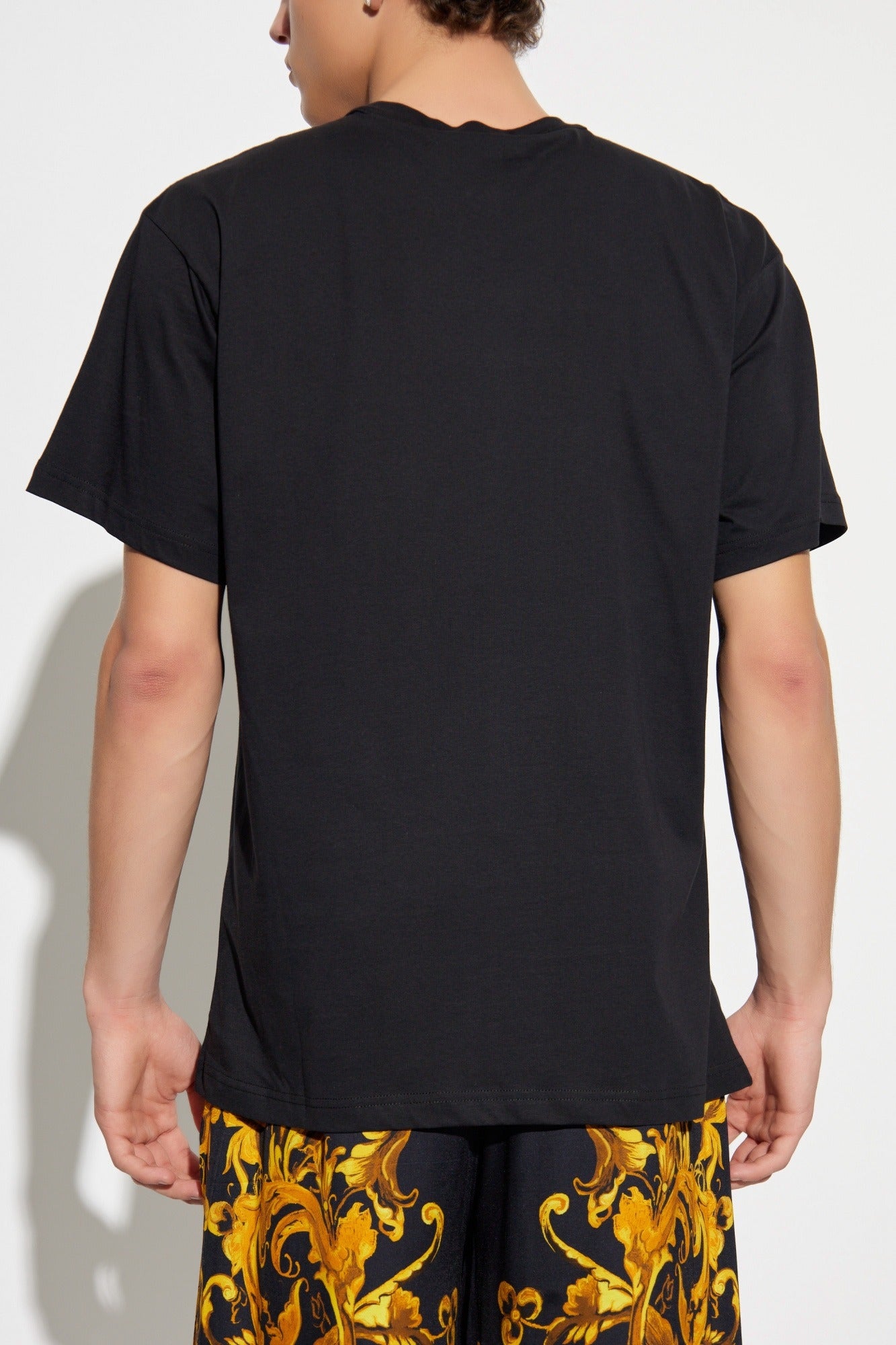 Versace T Shirt 79gaht02 Black Preto_shot4