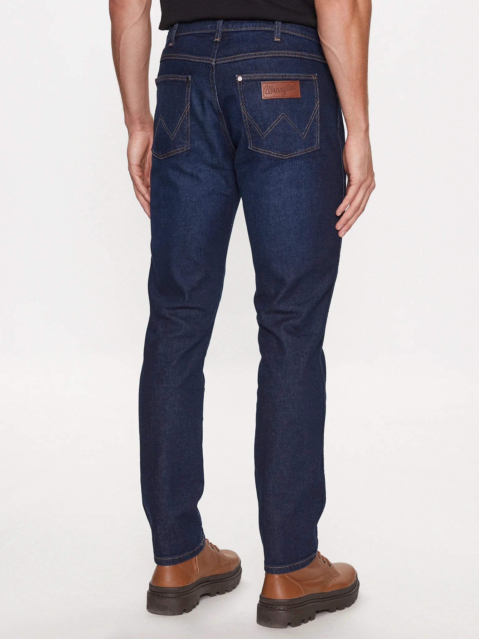 Wrangler Calcas Trousers Larston Landed Dark Wash Dark Wash_shot3