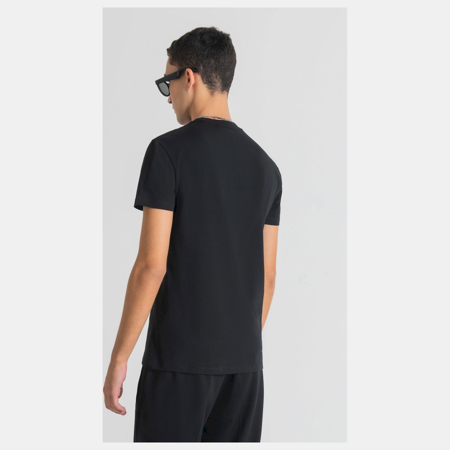 Antony Morato T Shirt Mmks02237 Black Preto_shot2