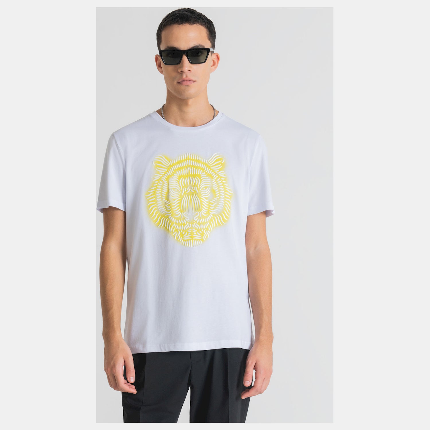 Antony Morato T Shirt Mmks02290 White Branco_shot1