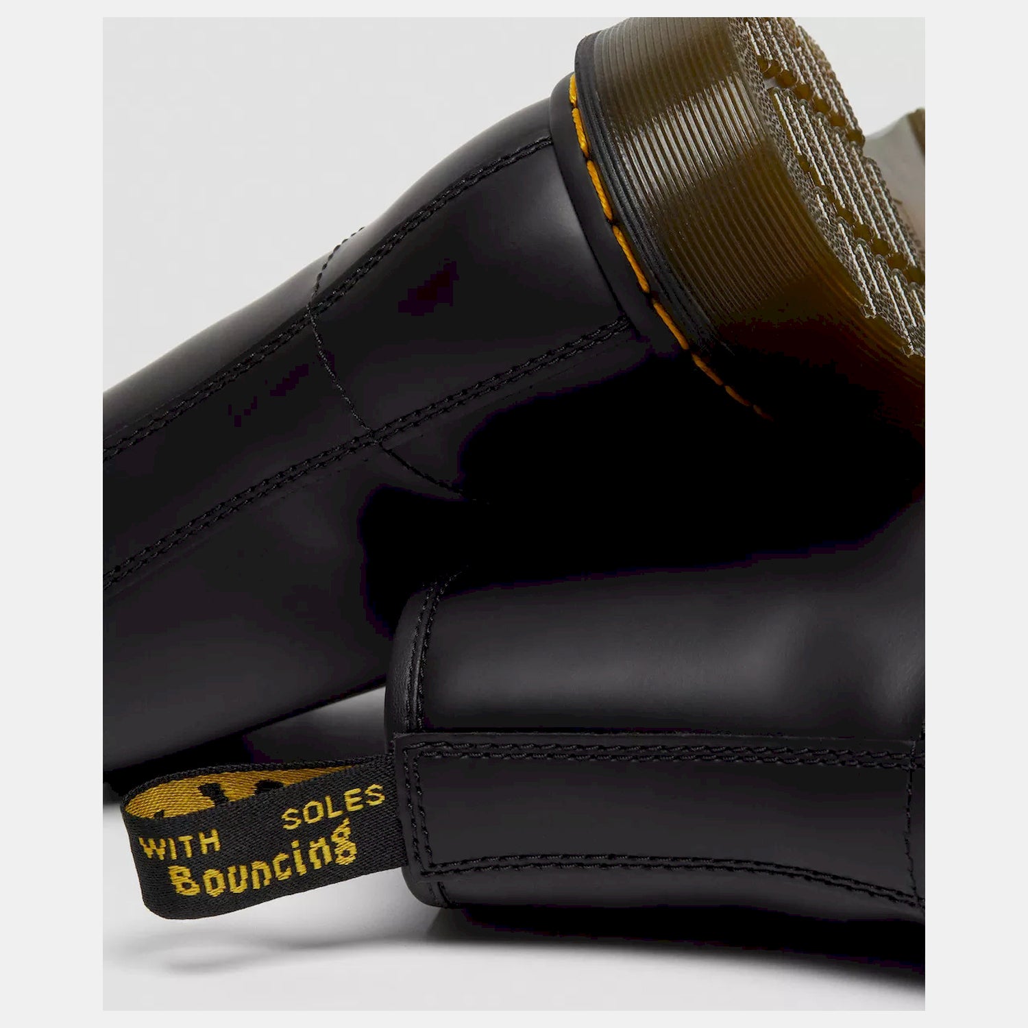 Dr Martens Botas Boots 1460 Vegan Black Preto_shot4