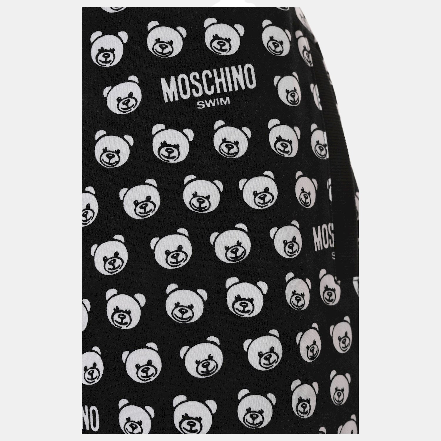 Moschino Calcao Shorts A6707 9421 Blk Multi Preto Multicolor_shot1