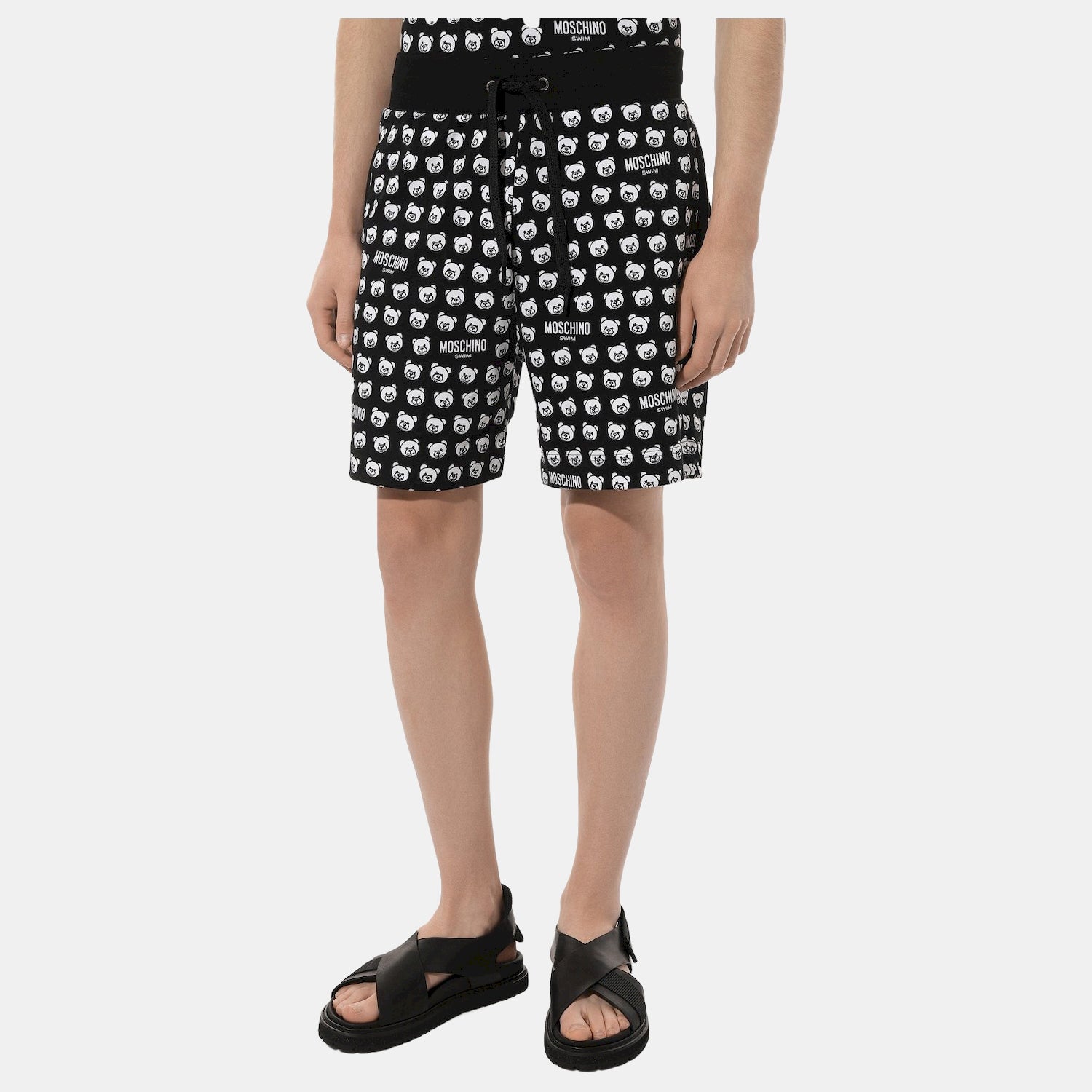 Moschino Calcao Shorts A6707 9421 Blk Multi Preto Multicolor_shot3