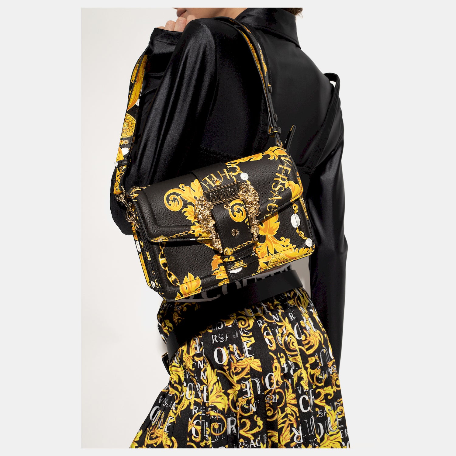 Versace Bolsa Bag 75va4bf1 Blk Gold Preto Ouro_shot1