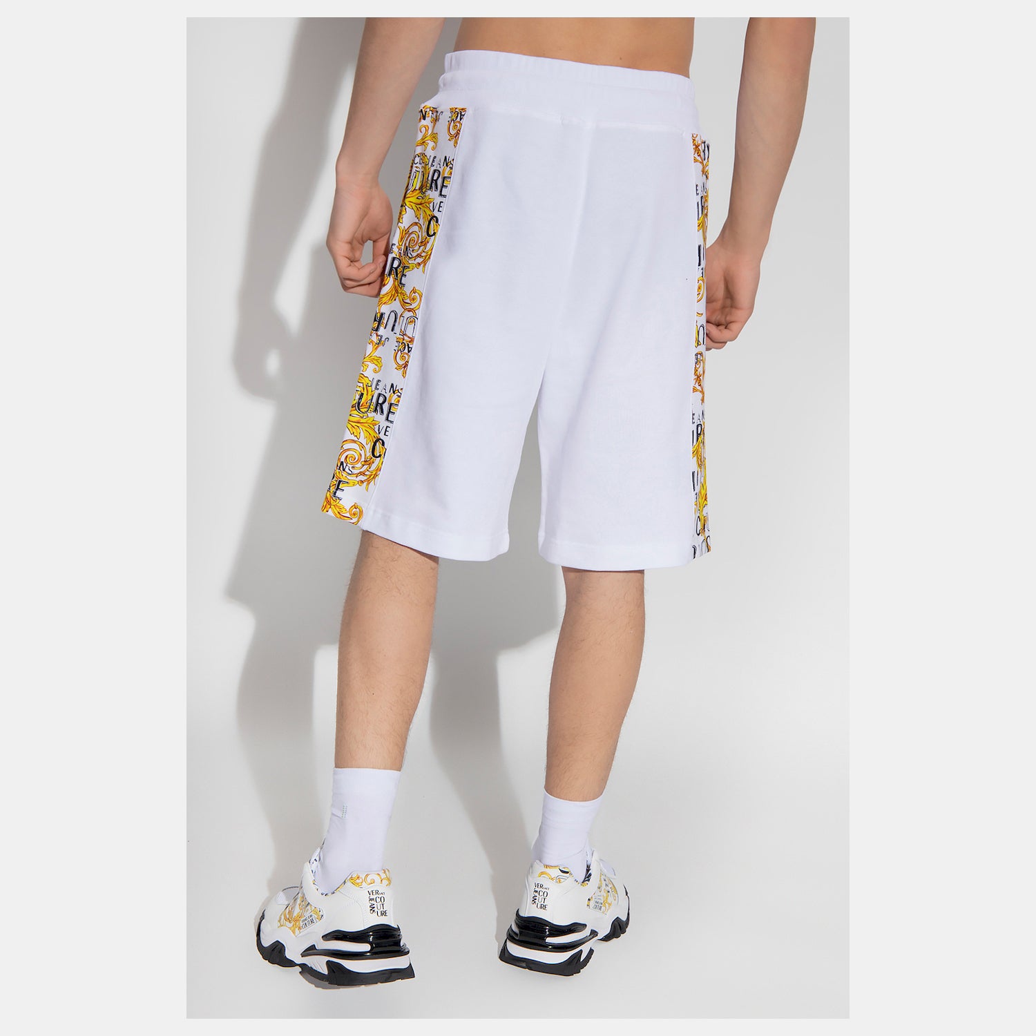 Versace Calcao Shorts 74gad3c0 Whi Gold Branco Dourado_shot3