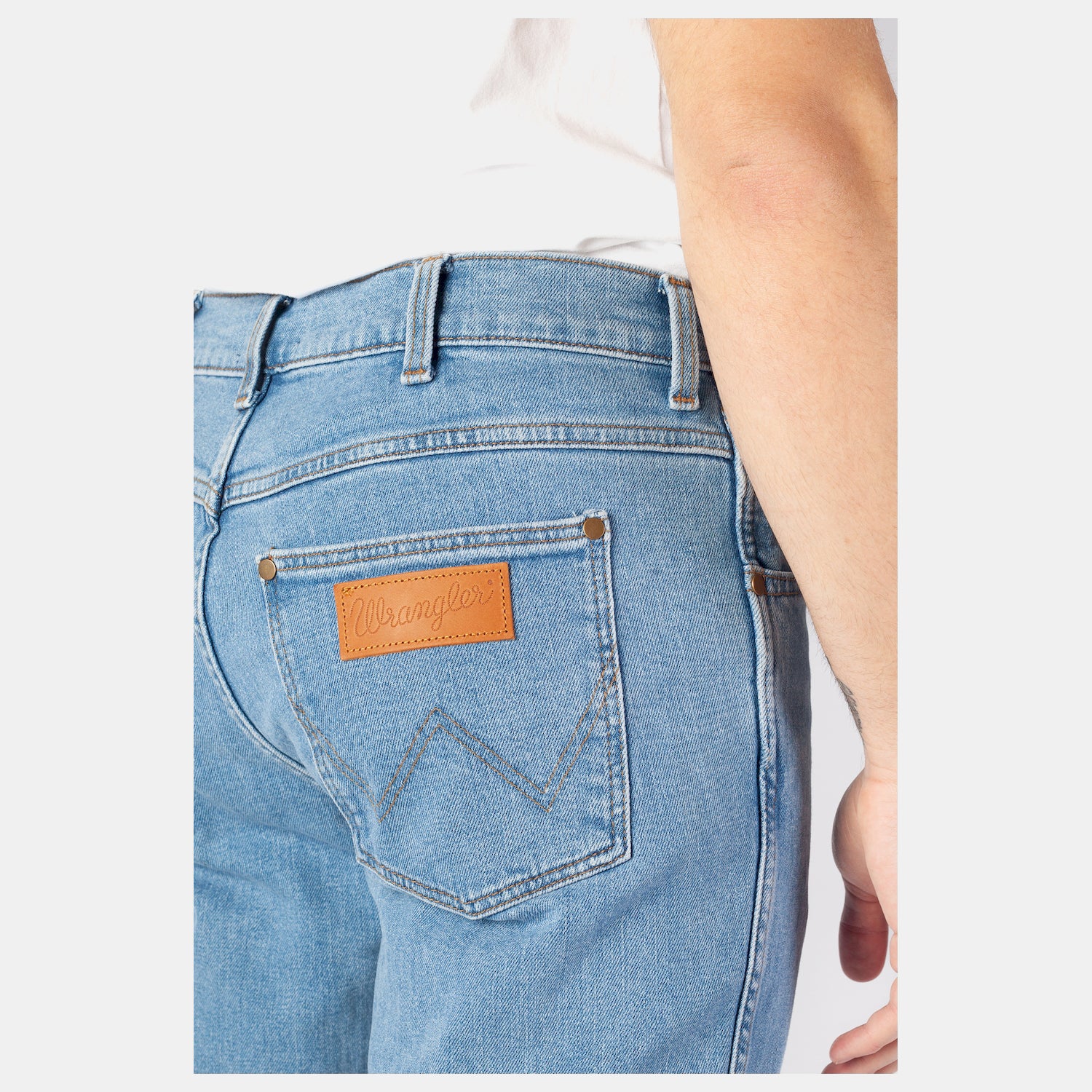 Wrangler Calcas Trousers W15q Light Wash Light Wash_shot3