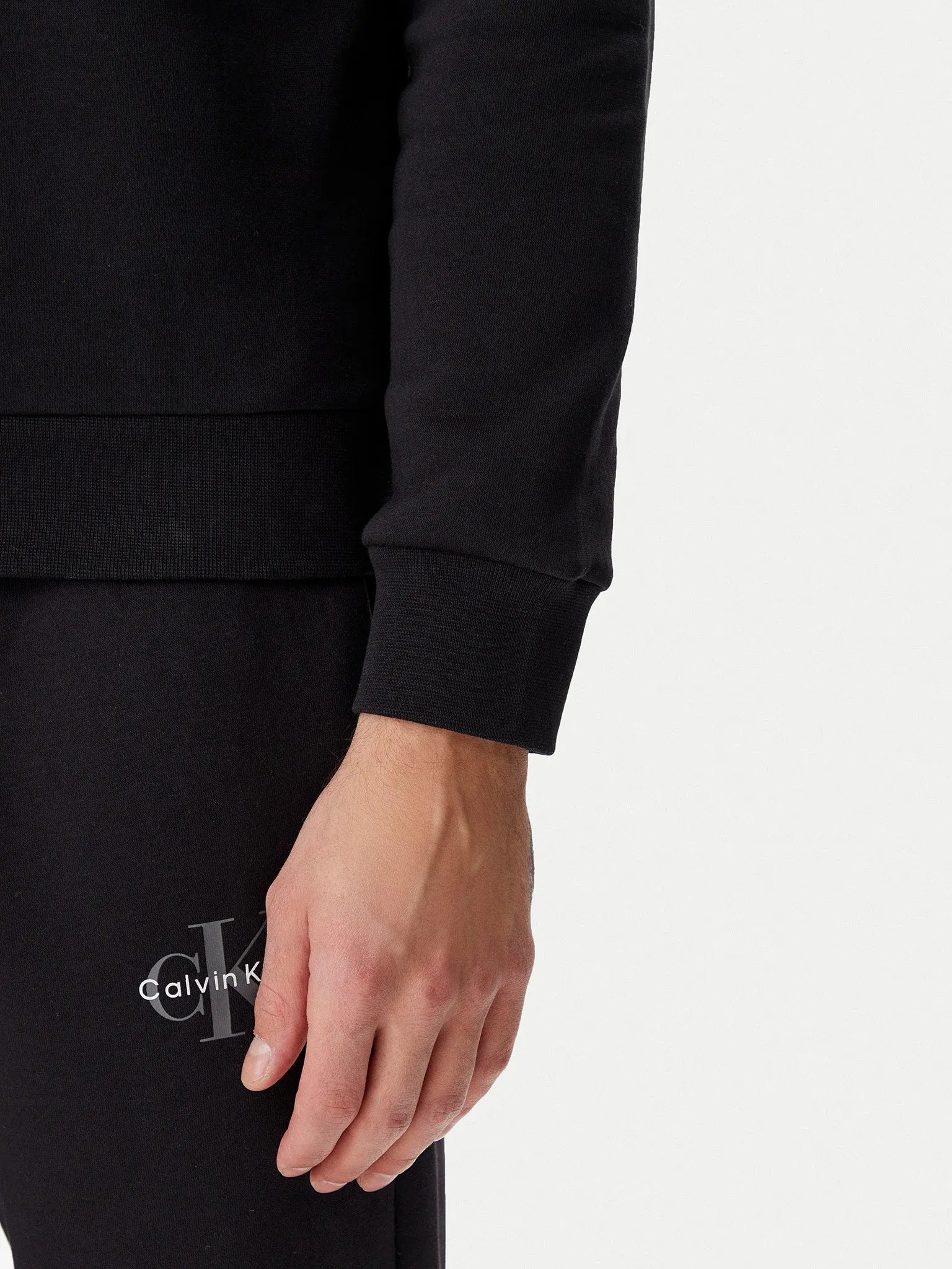 Calvin Klein Camisola Sweat Lv040bm801 Black Preto_shot5