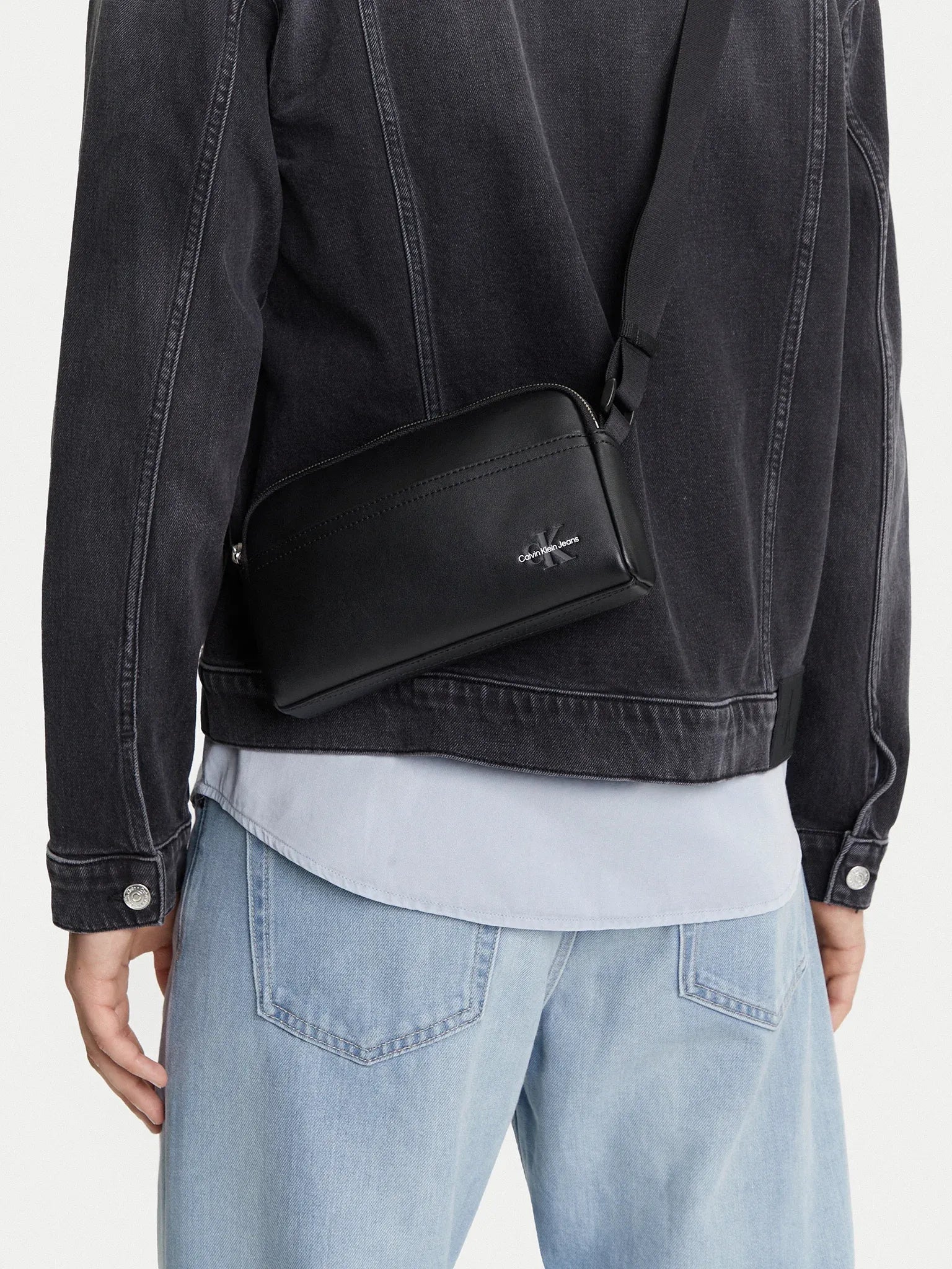 Calvin Klein Crossbody Lv04g3015g Black Preto_shot2