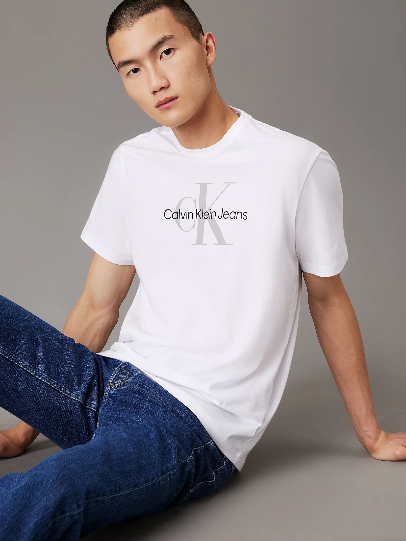 Calvin Klein T Shirt 00040em286 White Branco_shot2