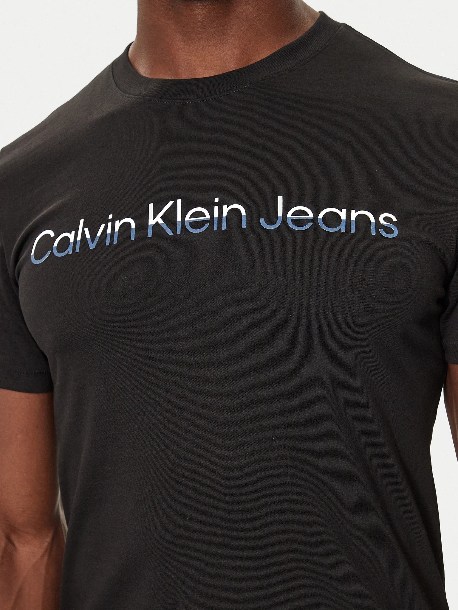 Calvin Klein T Shirt J30j325676 Black Preto_shot3