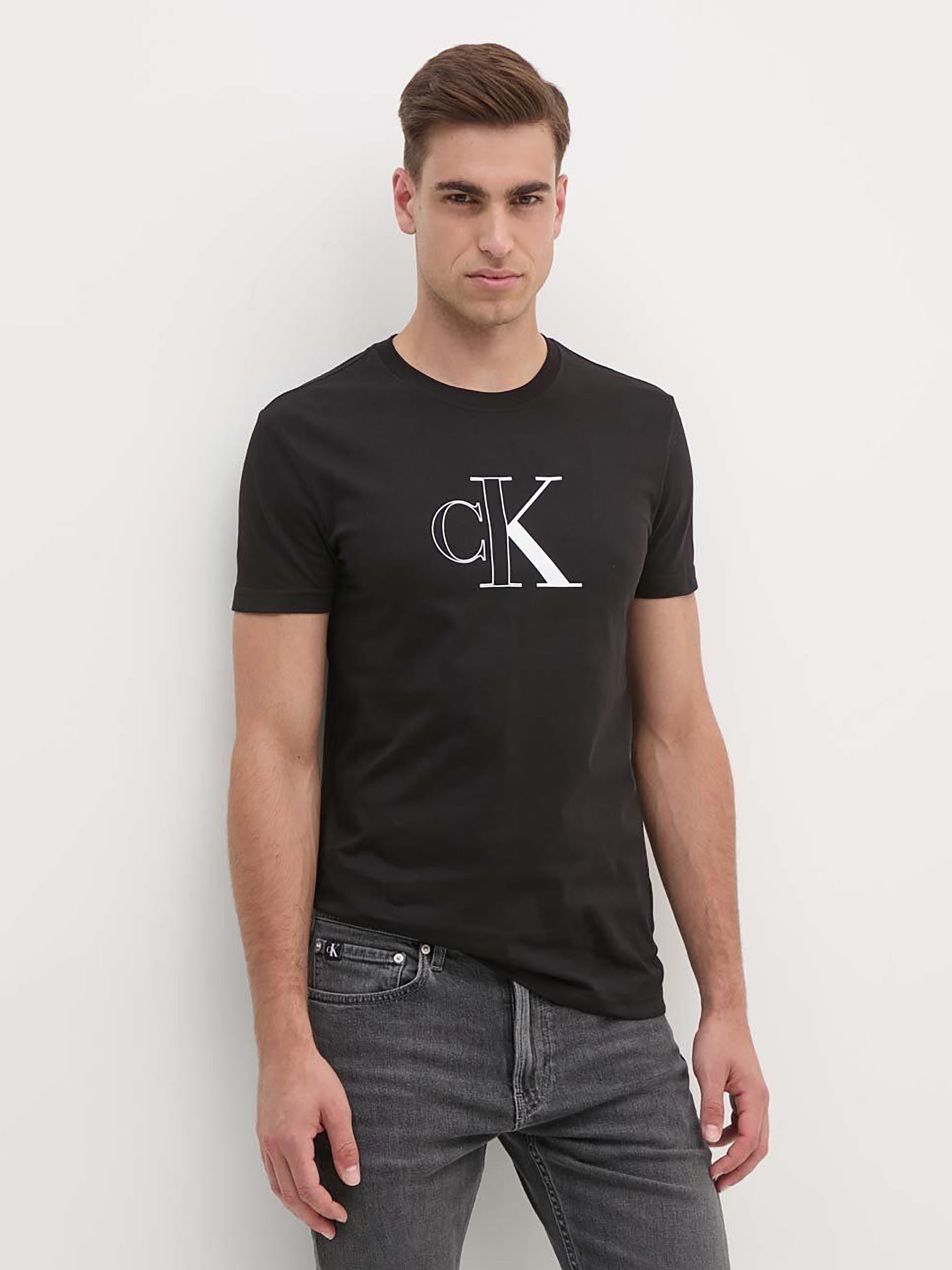 Calvin Klein T Shirt J30j325678 Black Preto_shot1