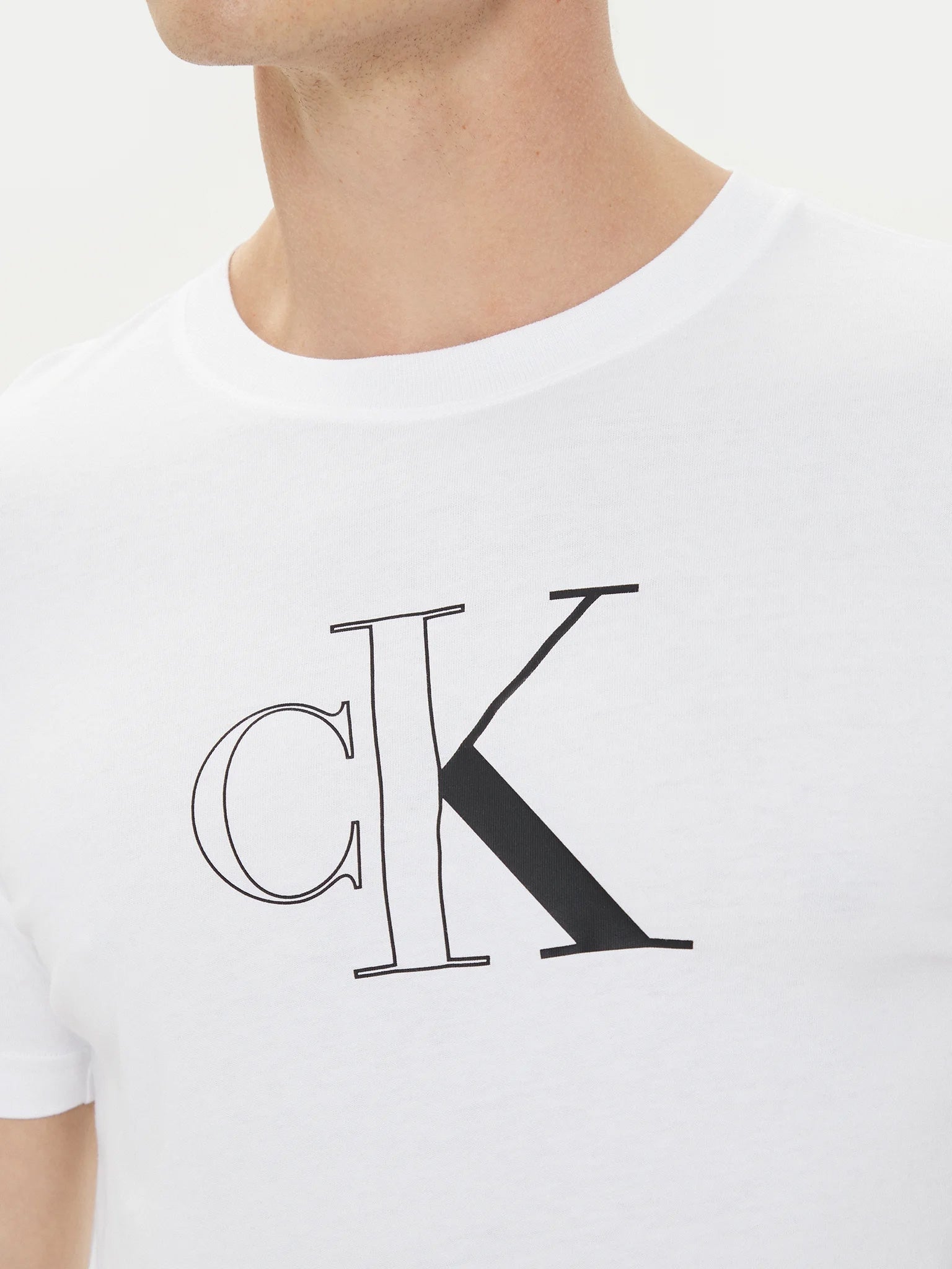 Calvin Klein T Shirt J30j325678 White Branco_shot4