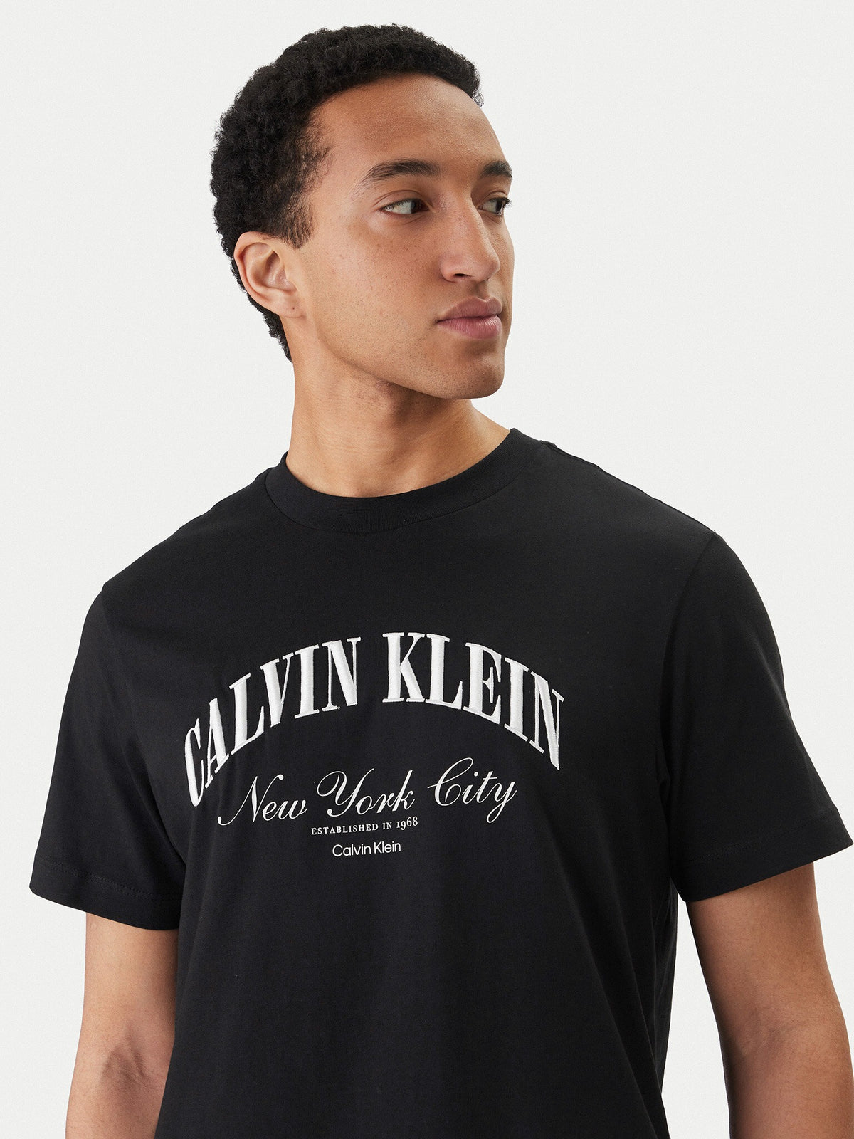 Calvin Klein T Shirt Lv04rf820g Black Preto_shot4
