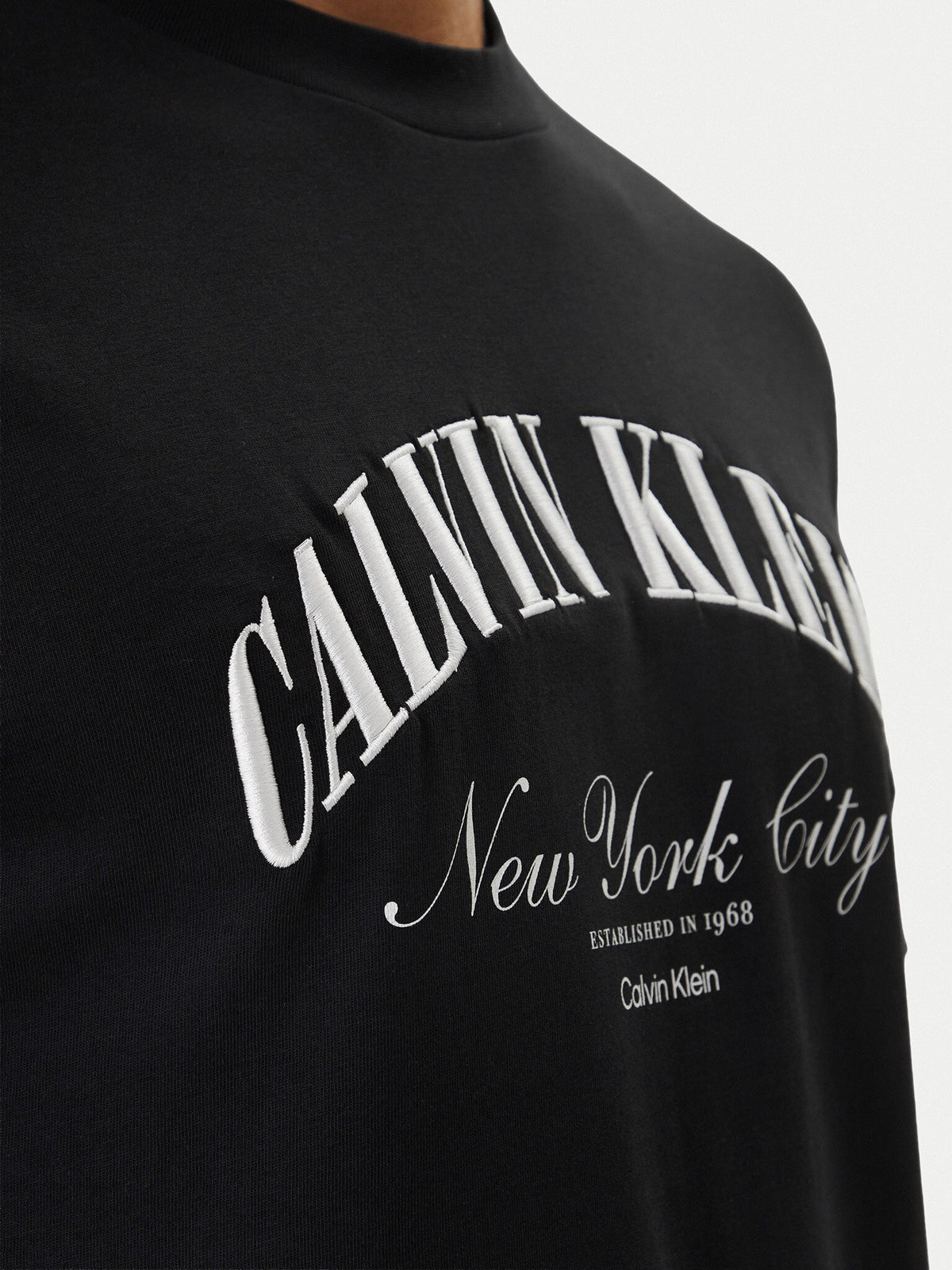 Calvin Klein T Shirt Lv04rf820g Black Preto_shot5