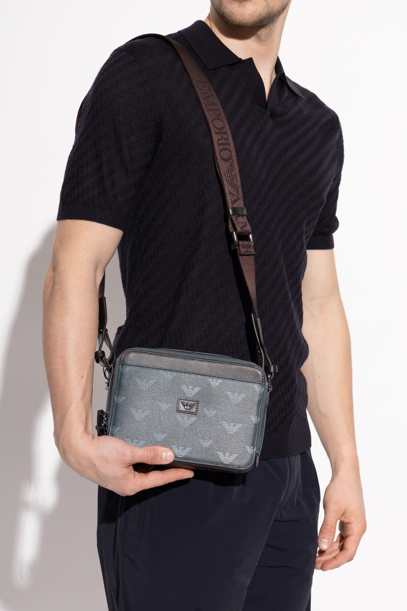 Emporio Armani Crossbody Em005668 Af23972 Navy.logo Navy_shot2