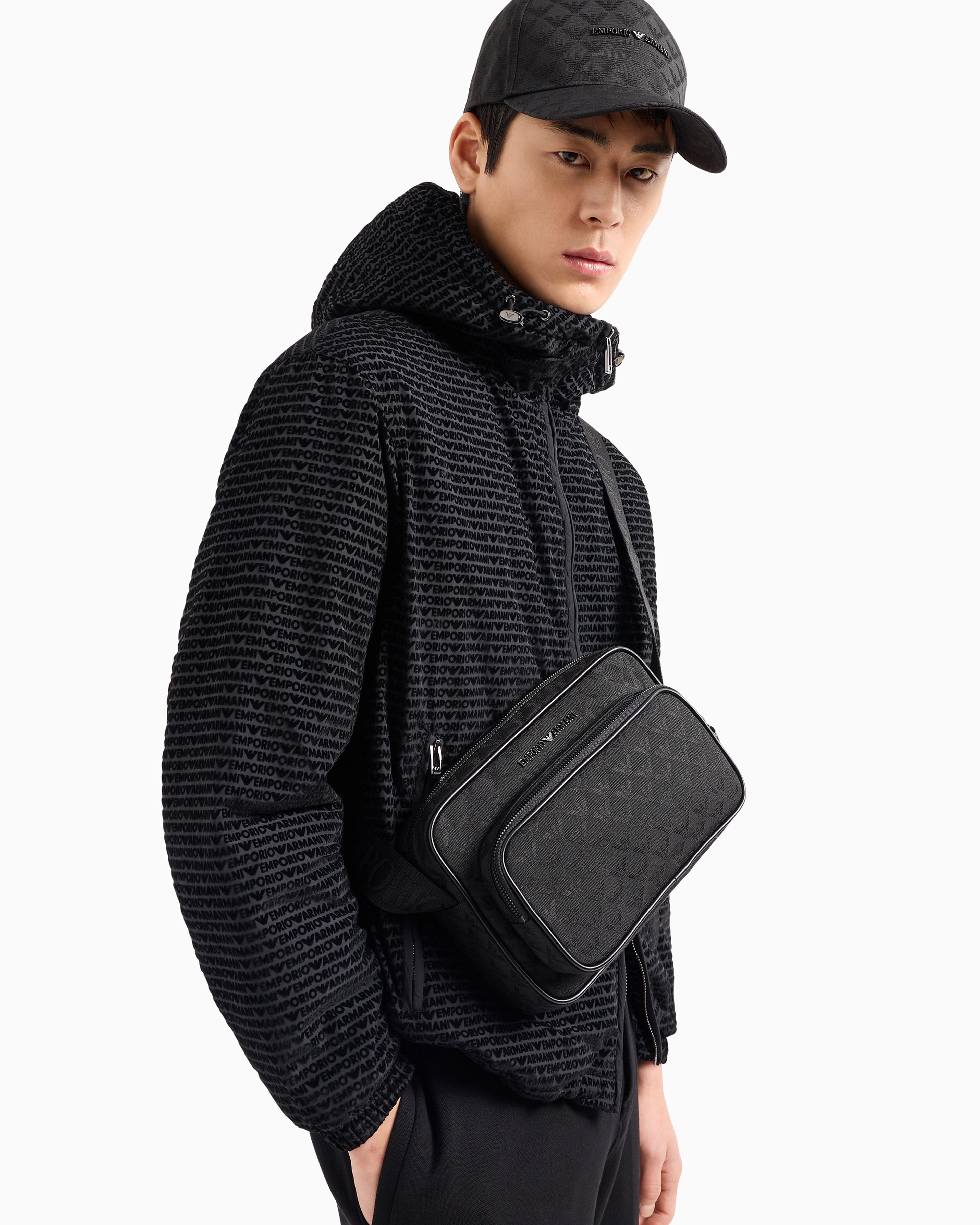 Emporio Armani Crossbody Y4m403 Y022v Black.logo Preto_shot6