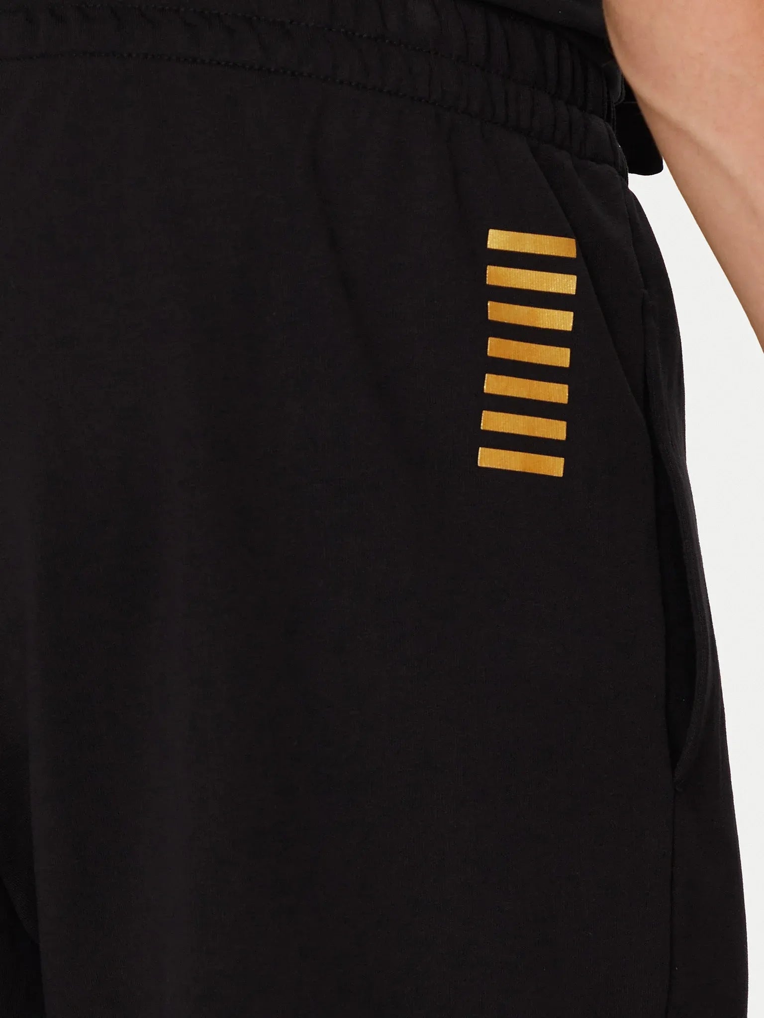 Emporio Armani Ea7 Short Training 8nps65 Pjvrz Blk Gold Preto Ouro_shot5